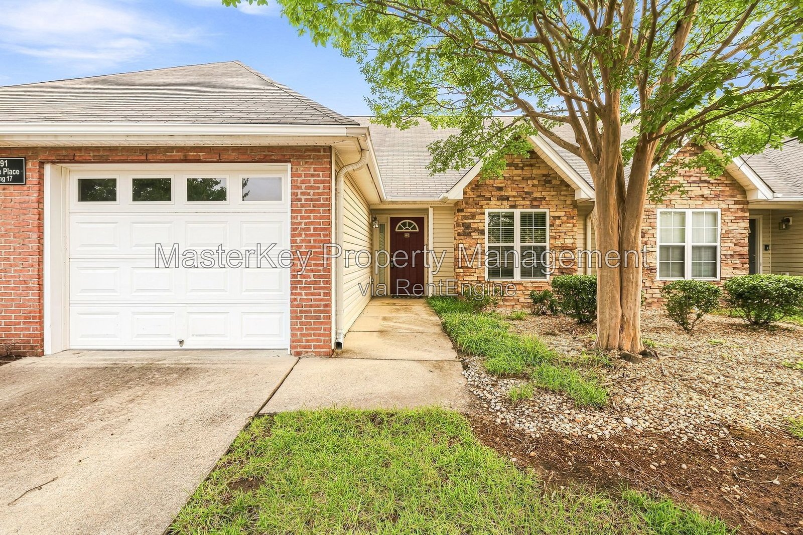 Spacious 2 Bedroom Townhome Located In Raleigh NC!!! property image