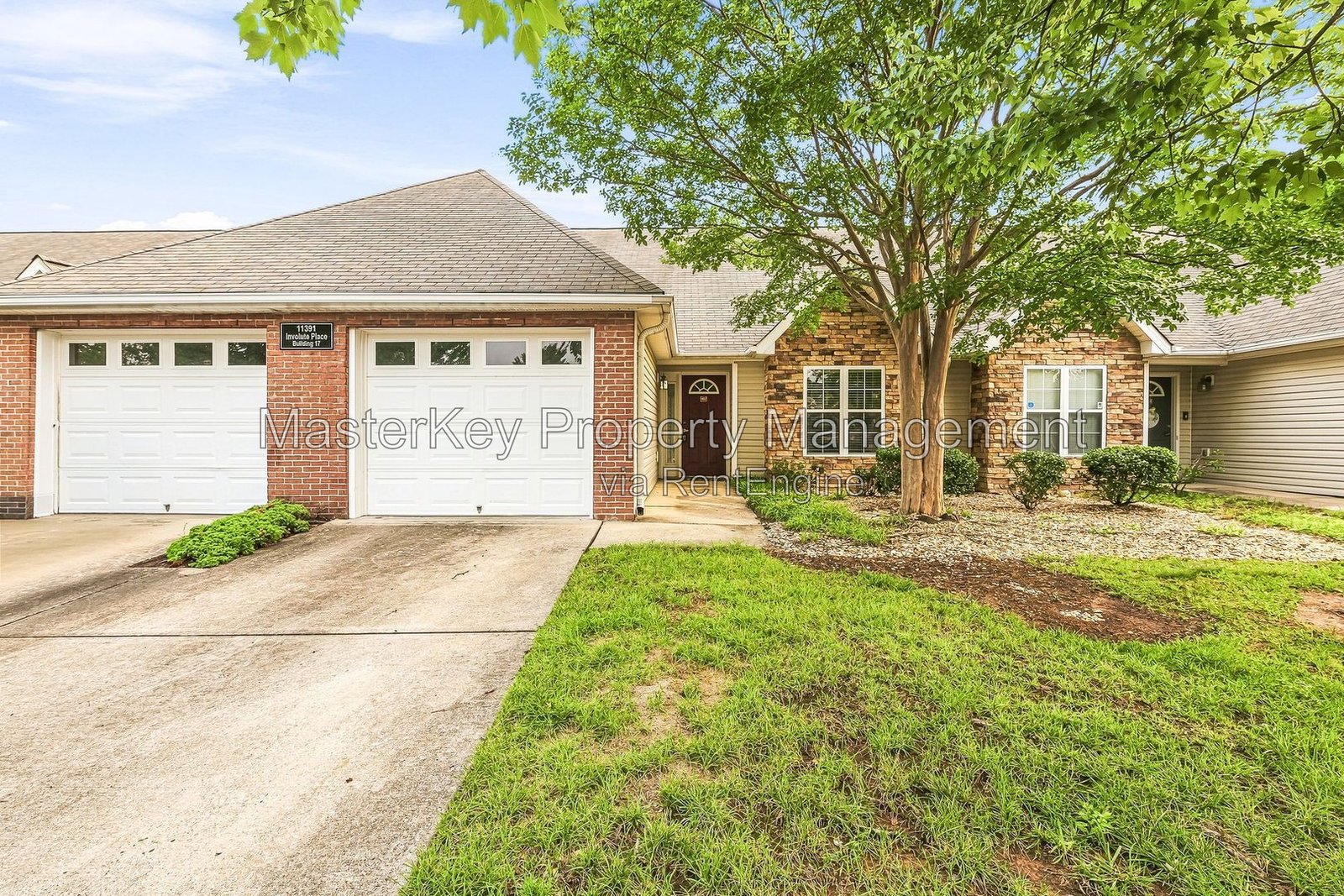 Spacious 2 Bedroom Townhome Located In Raleigh NC!!! property image