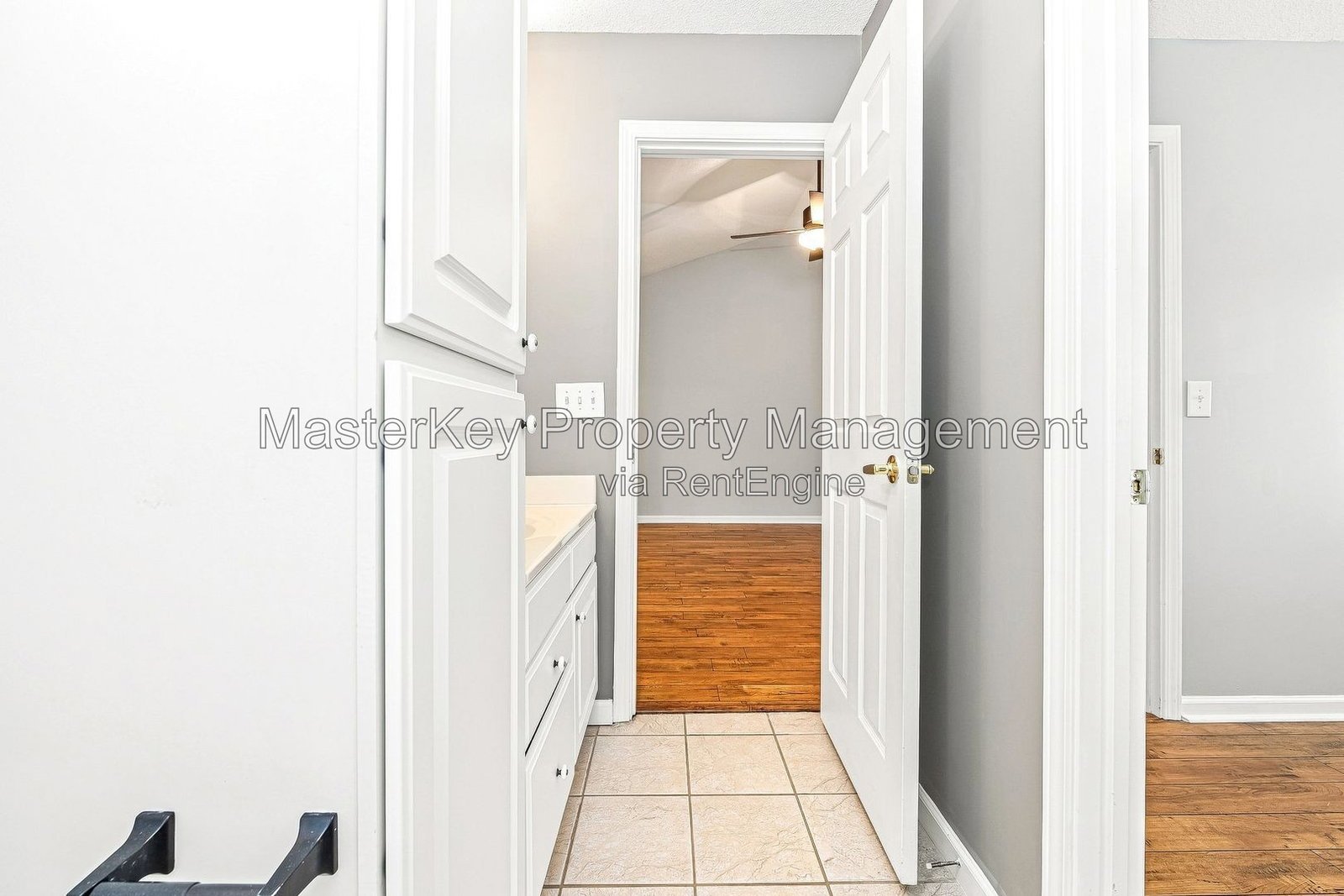 Spacious 2 Bedroom Townhome Located In Raleigh NC!!! property image
