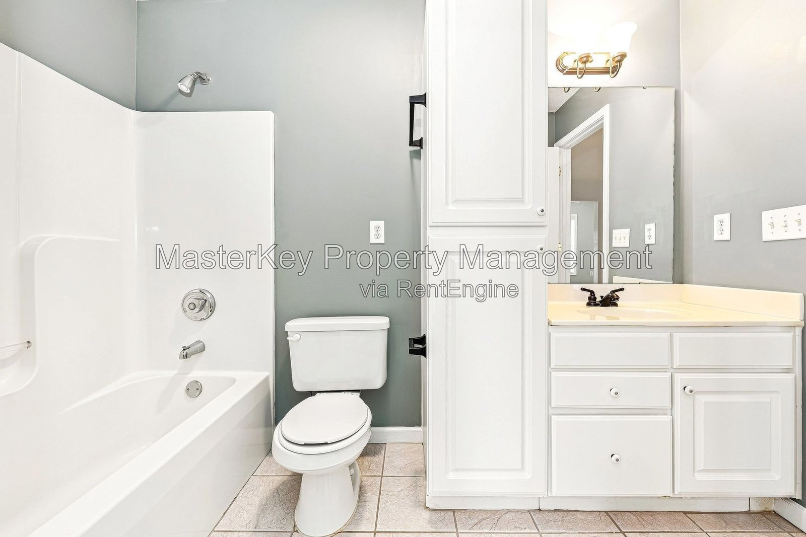 Spacious 2 Bedroom Townhome Located In Raleigh NC!!! property image