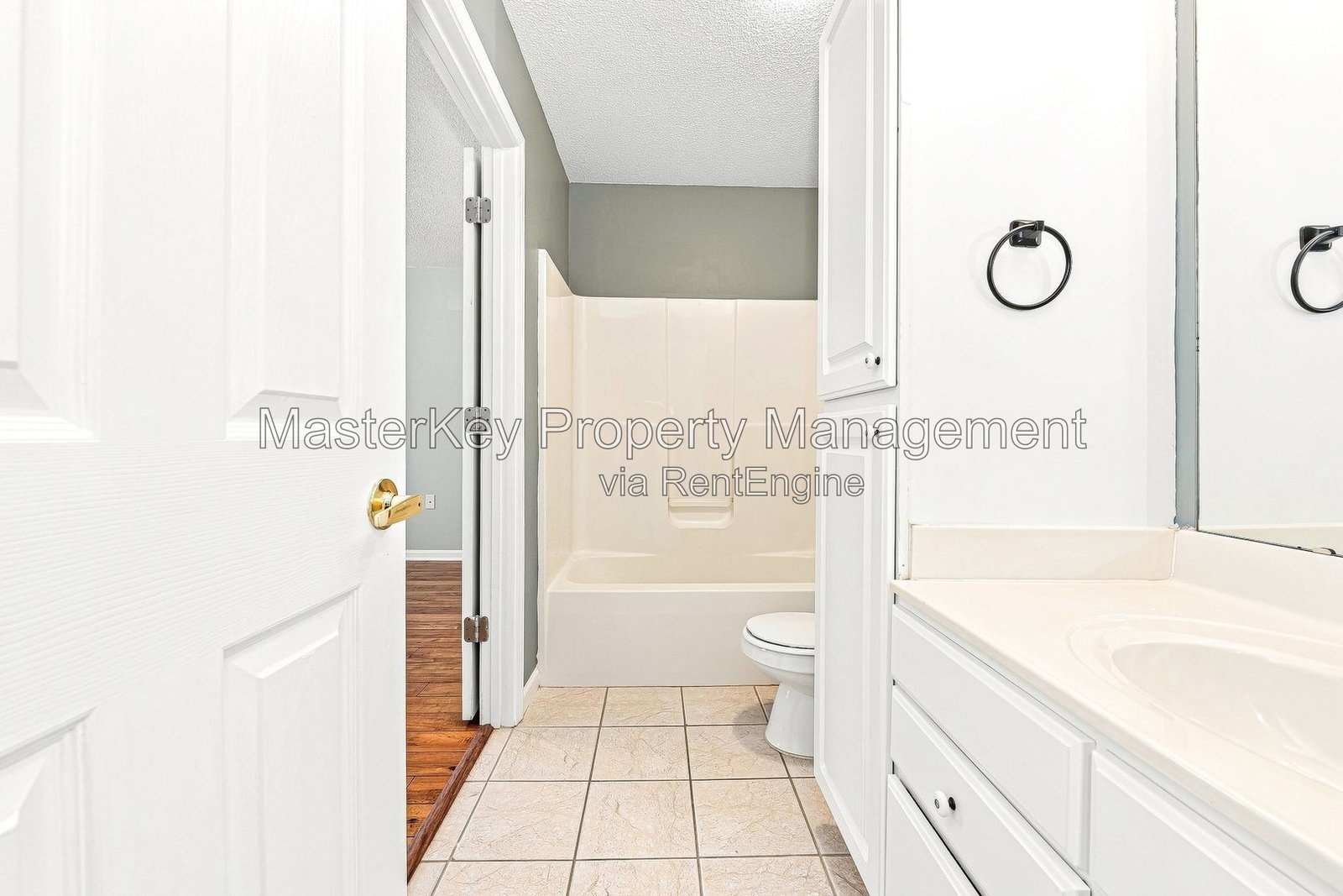 Spacious 2 Bedroom Townhome Located In Raleigh NC!!! property image