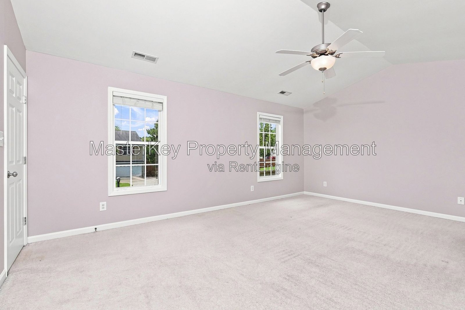 Spacious 4 Bedroom Single Family Located In Knightdale NC!!! property image