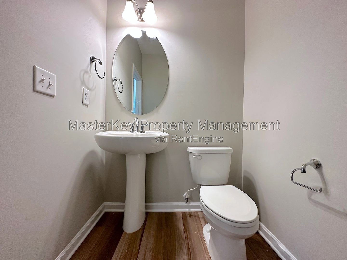 Spacious 4-Bedroom, 2.5 Bathroom Single-Family in Apex, NC property image