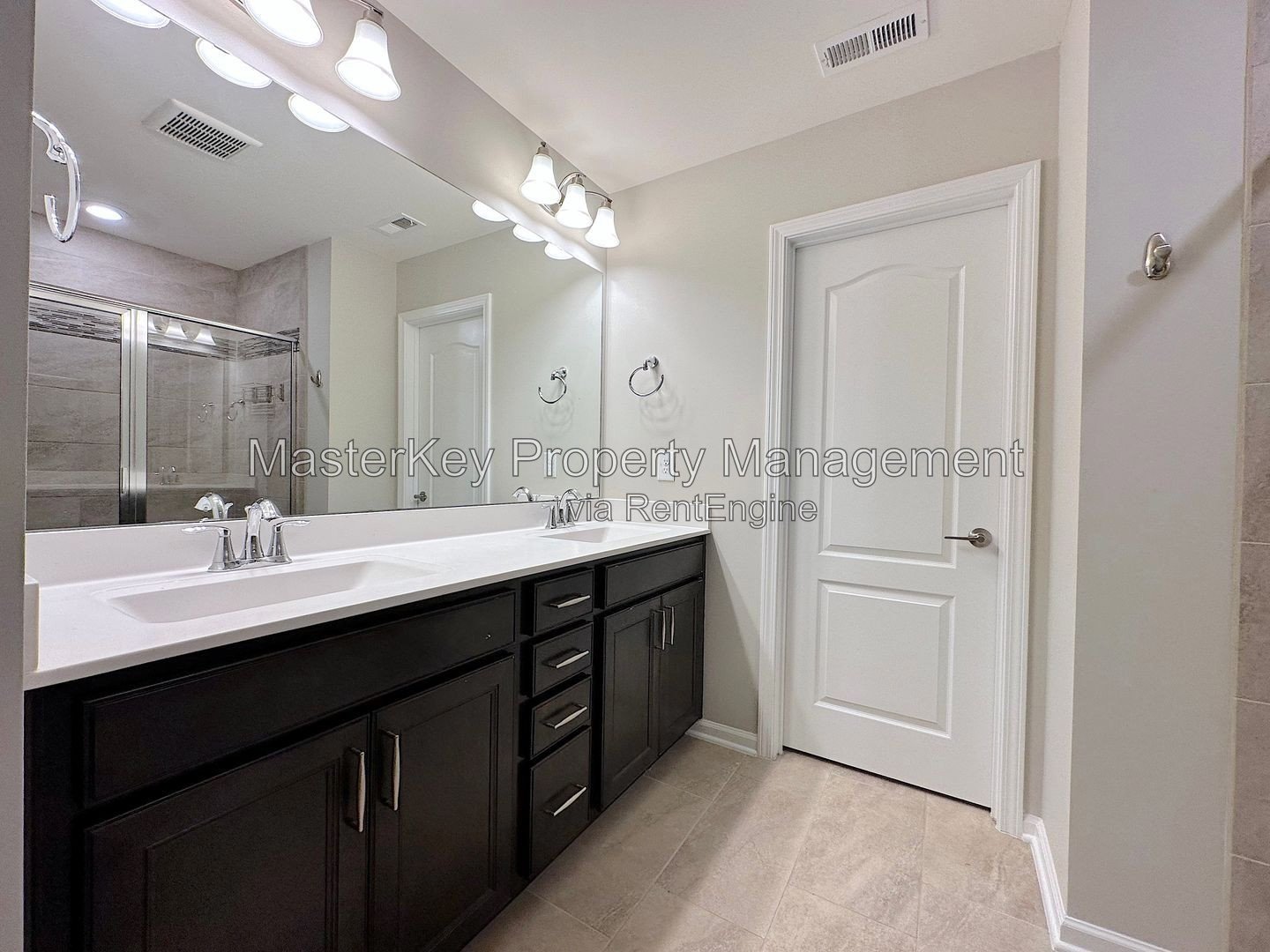Spacious 4-Bedroom, 2.5 Bathroom Single-Family in Apex, NC property image