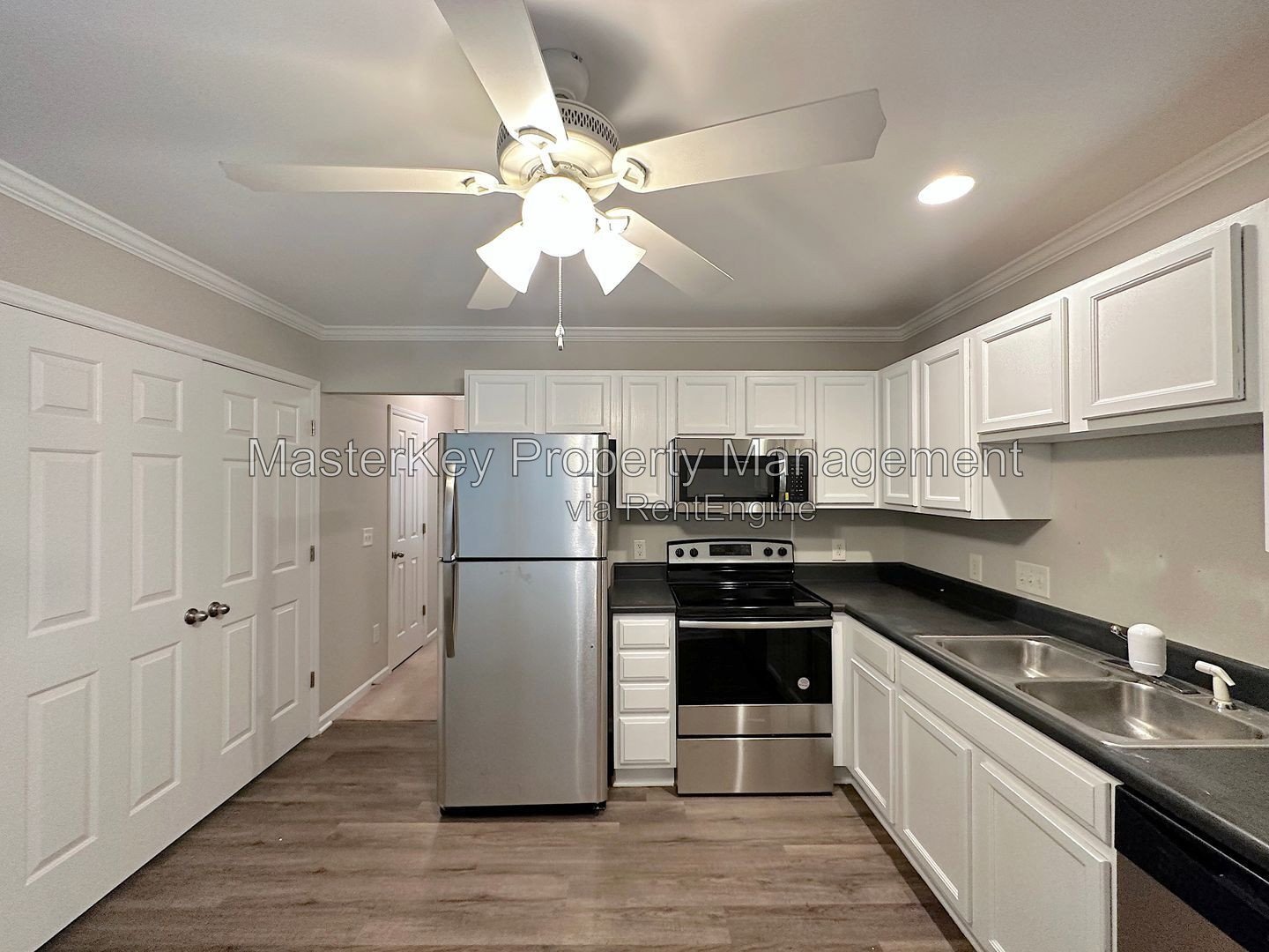 Modern 3-Bedroom, 3.5 Bathroom Townhome in Raleigh, NC property image