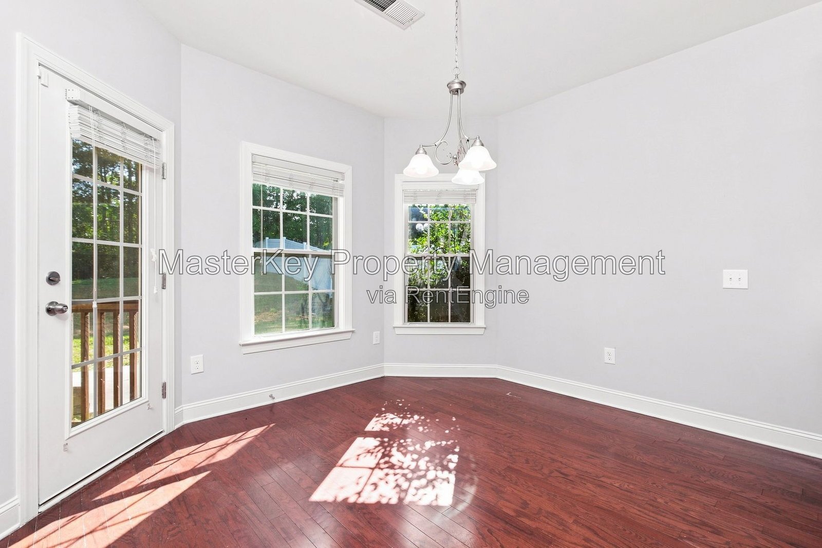 Spacious 4-Bedroom Home with Main-Level Primary Suite, Upstairs Loft, and Screened Porch – Knightdale, NC property image