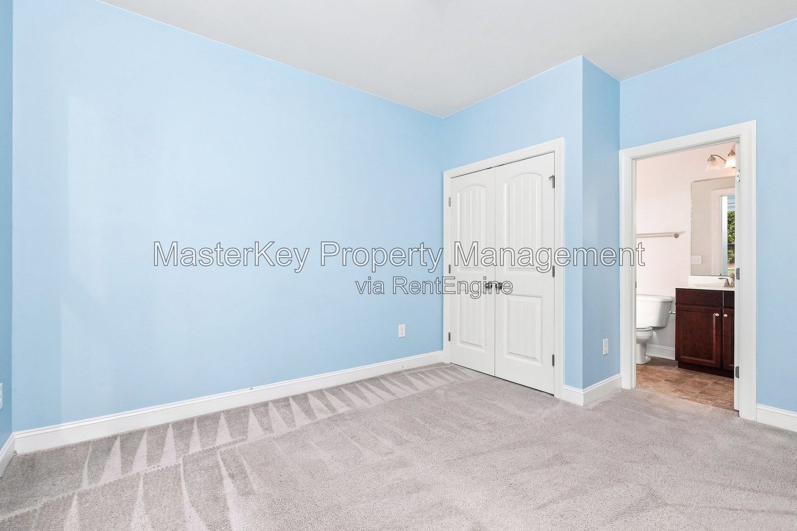 Spacious 4-Bedroom Home with Main-Level Primary Suite, Upstairs Loft, and Screened Porch – Knightdale, NC property image