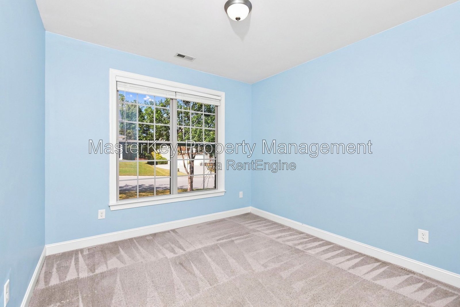 Spacious 4-Bedroom Home with Main-Level Primary Suite, Upstairs Loft, and Screened Porch – Knightdale, NC property image