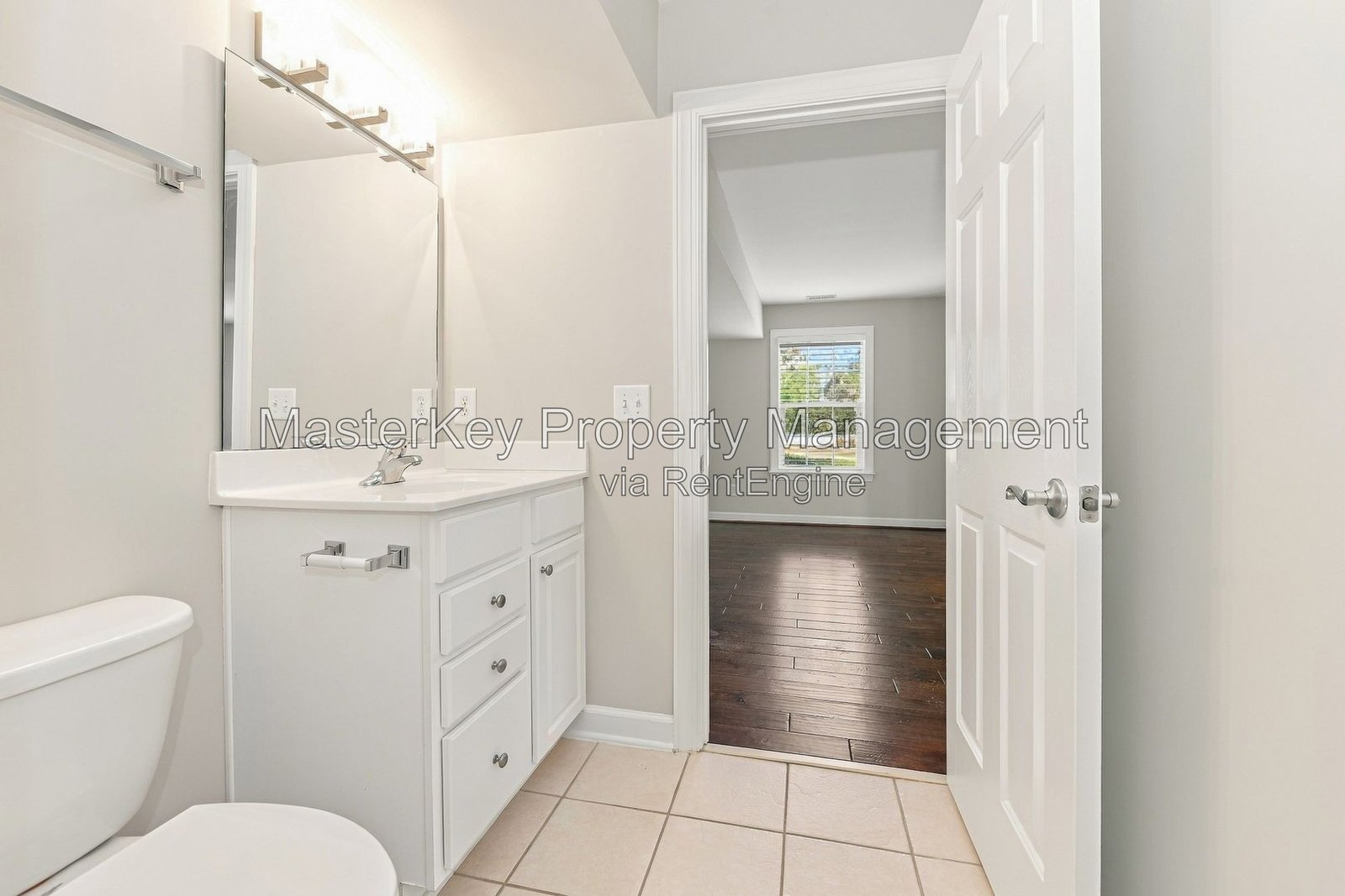 Spacious 4 Bedroom Townhome Located In Morrisville NC!!! property image