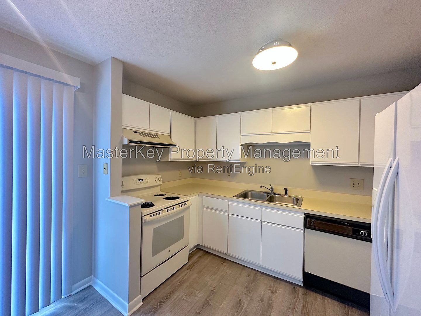 Cozy Ranch Style Townhome in Raleigh! property image