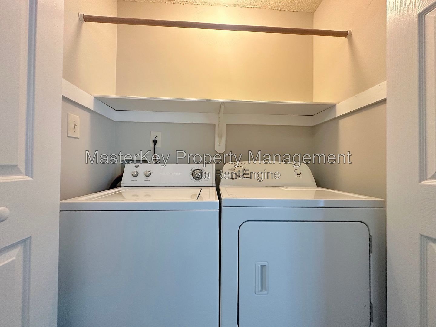 Cozy Ranch Style Townhome in Raleigh! property image