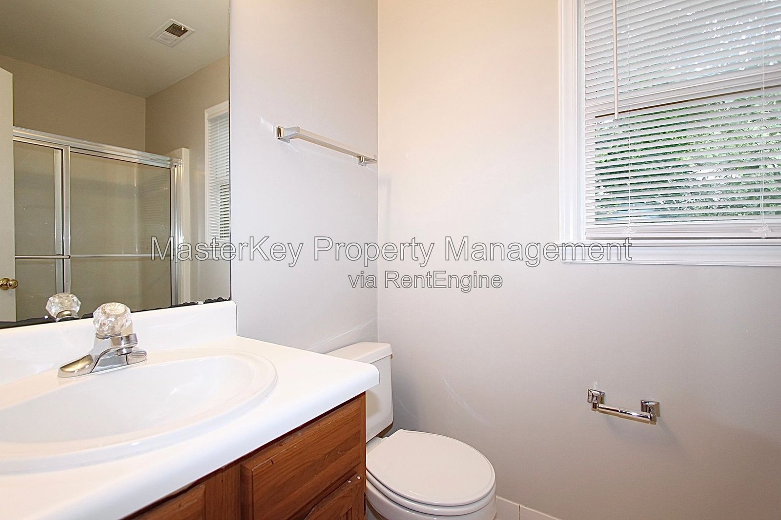 Charming 3-Bedroom, 2.5 Bathroom Single-Family in Cary, NC property image