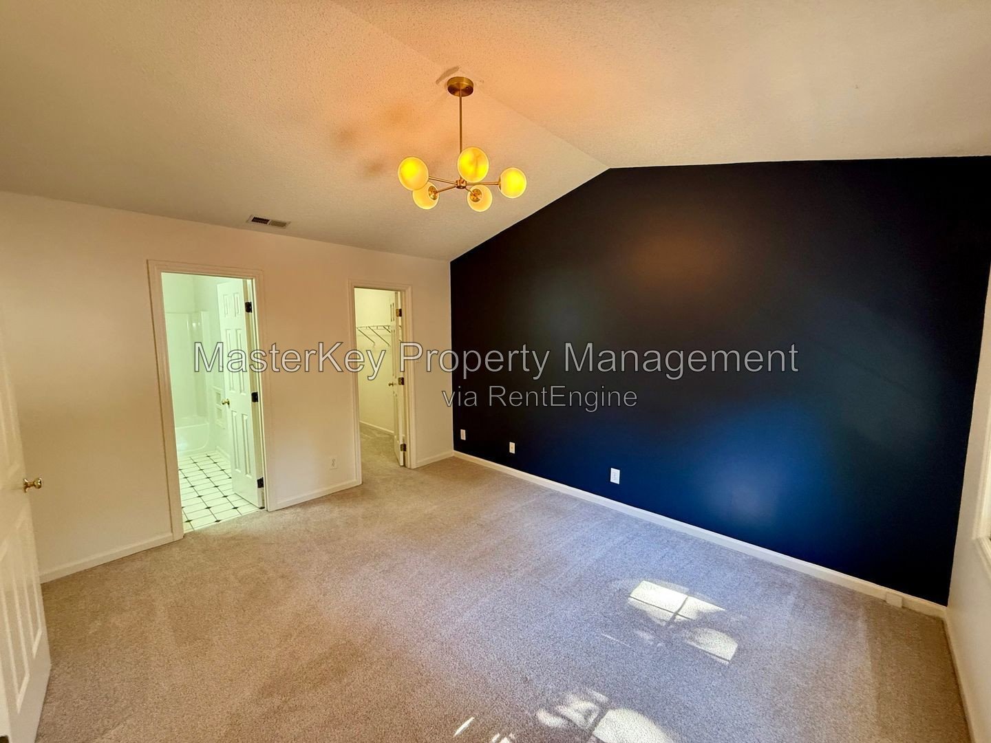 Charming 3-Bedroom, 2.5 Bathroom Single-Family in Cary, NC property image