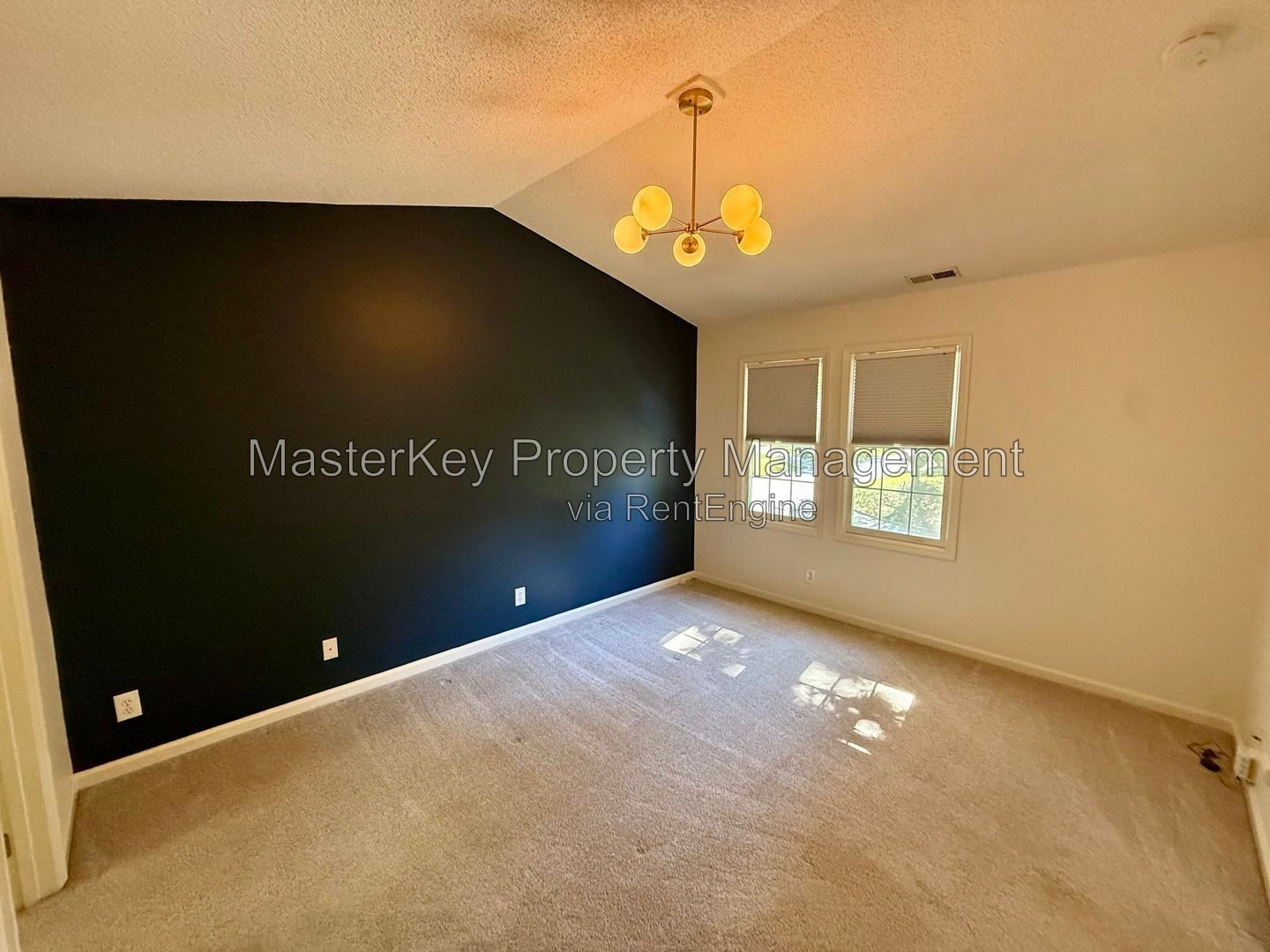 Charming 3-Bedroom, 2.5 Bathroom Single-Family in Cary, NC property image