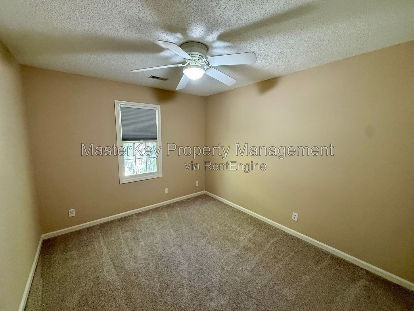 Charming 3-Bedroom, 2.5 Bathroom Single-Family in Cary, NC property image