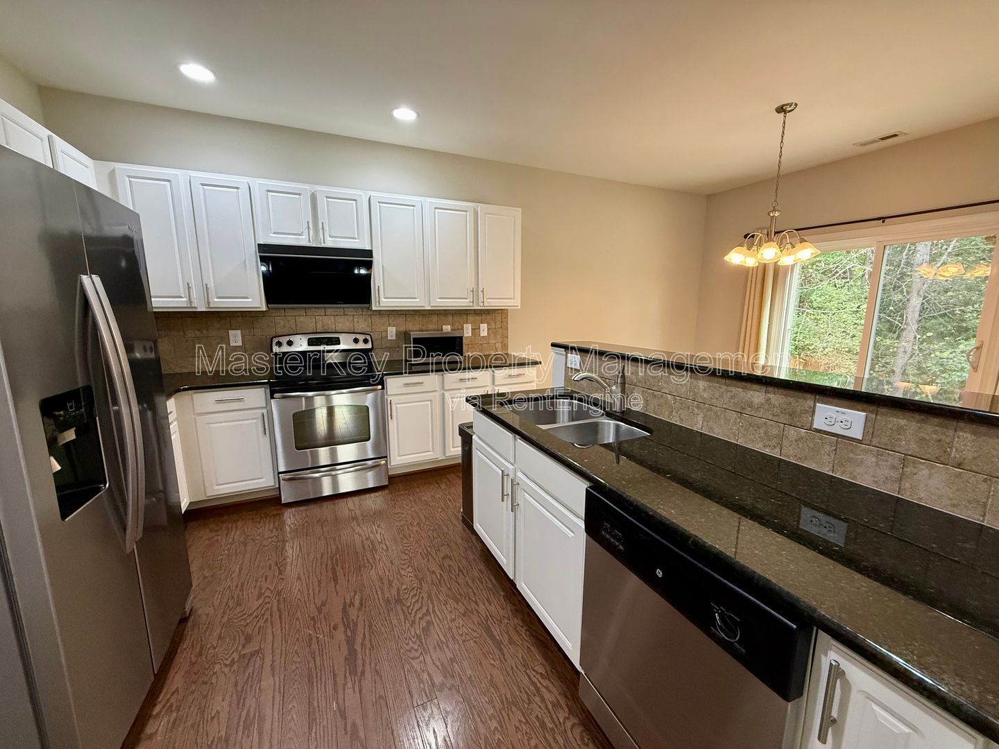 Inviting 3-Bedroom, 2.5 Bathroom Single-Family in Durham, NC property image