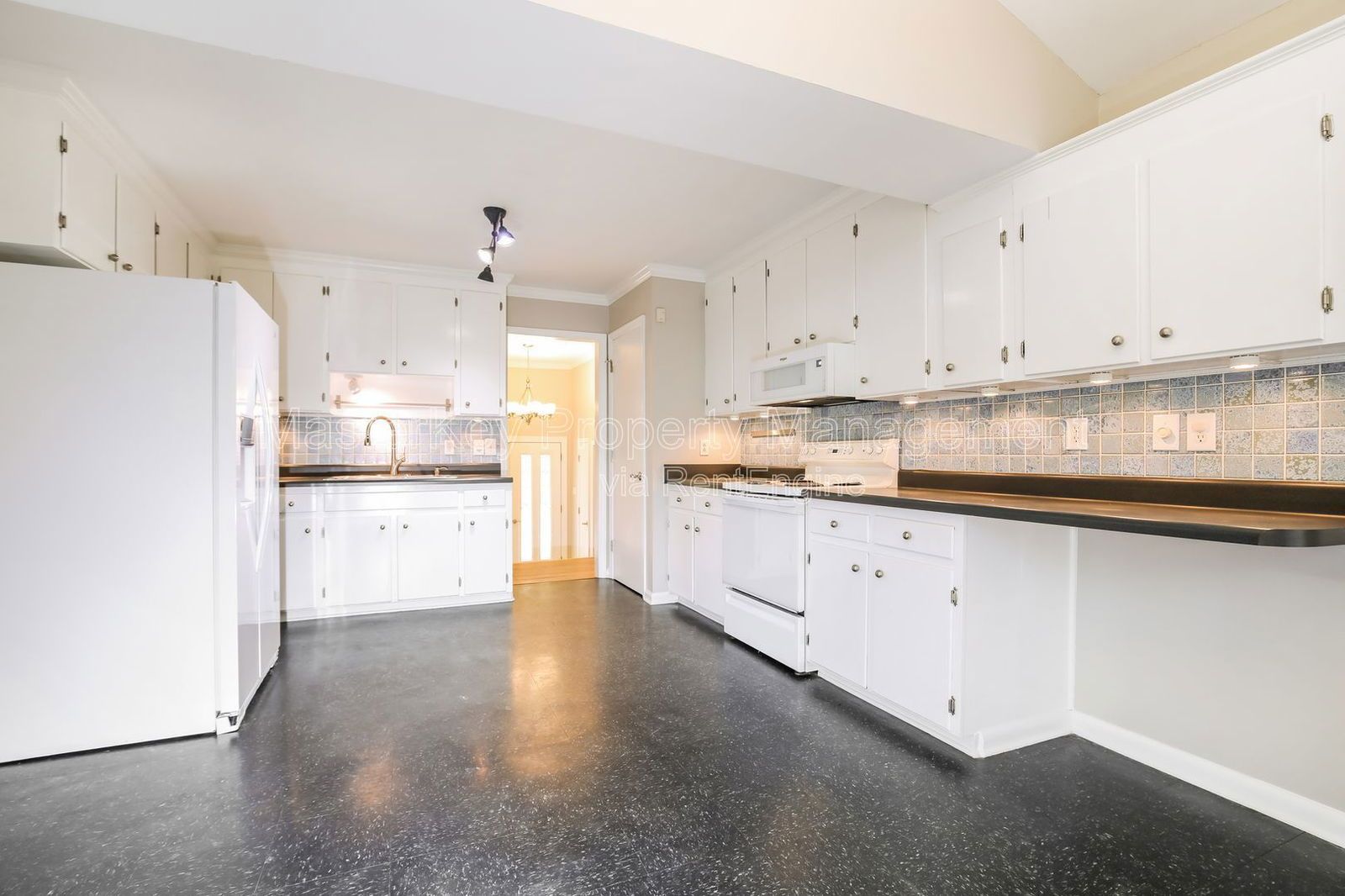 Charming 3-Bedroom, 3 Bathroom Single-Family in Cary, NC property image