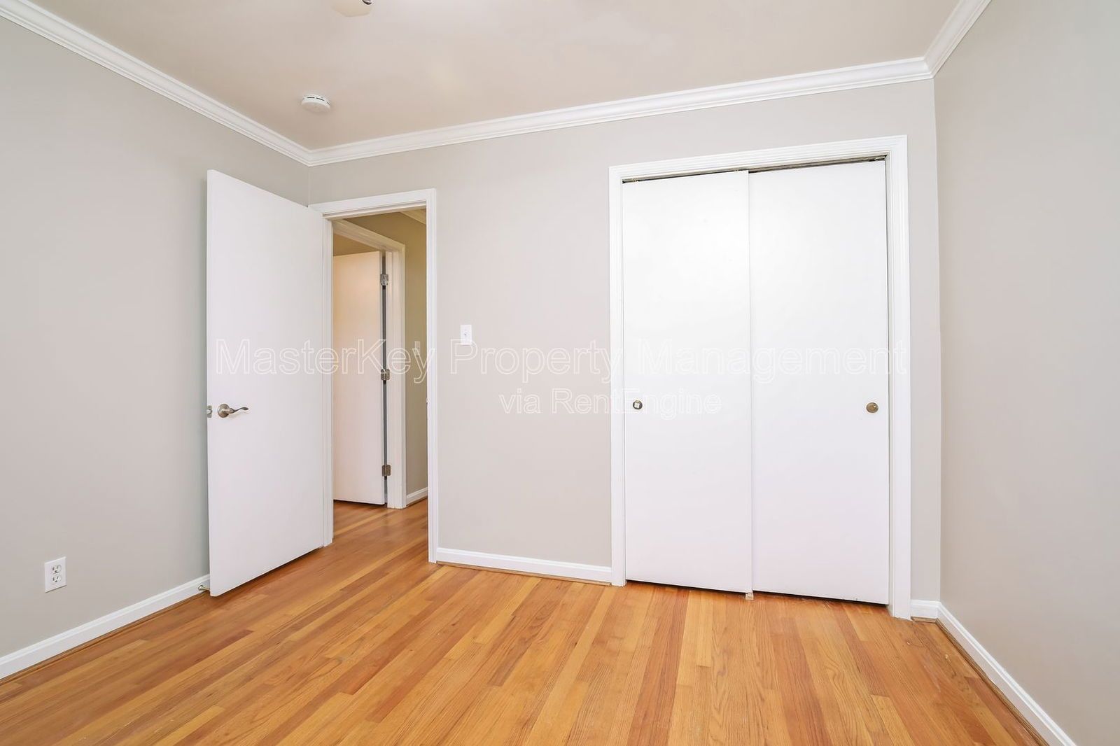 Charming 3-Bedroom, 3 Bathroom Single-Family in Cary, NC property image