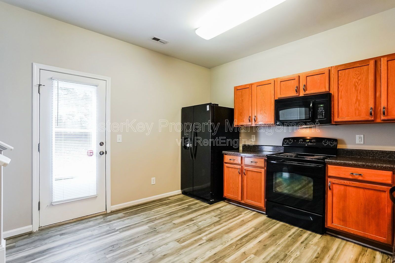 Charming 3-Bedroom, 2.5 Bathroom Single-Family in Raleigh, NC property image