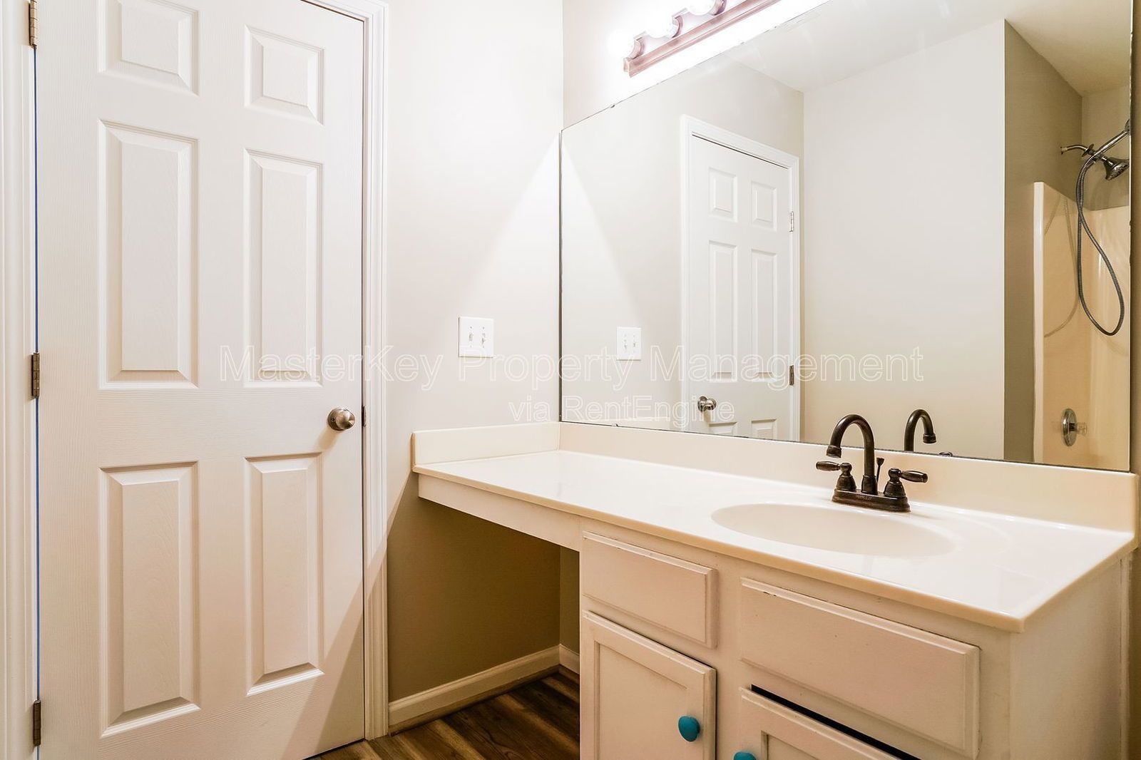 Charming 3-Bedroom, 2.5 Bathroom Single-Family in Raleigh, NC property image