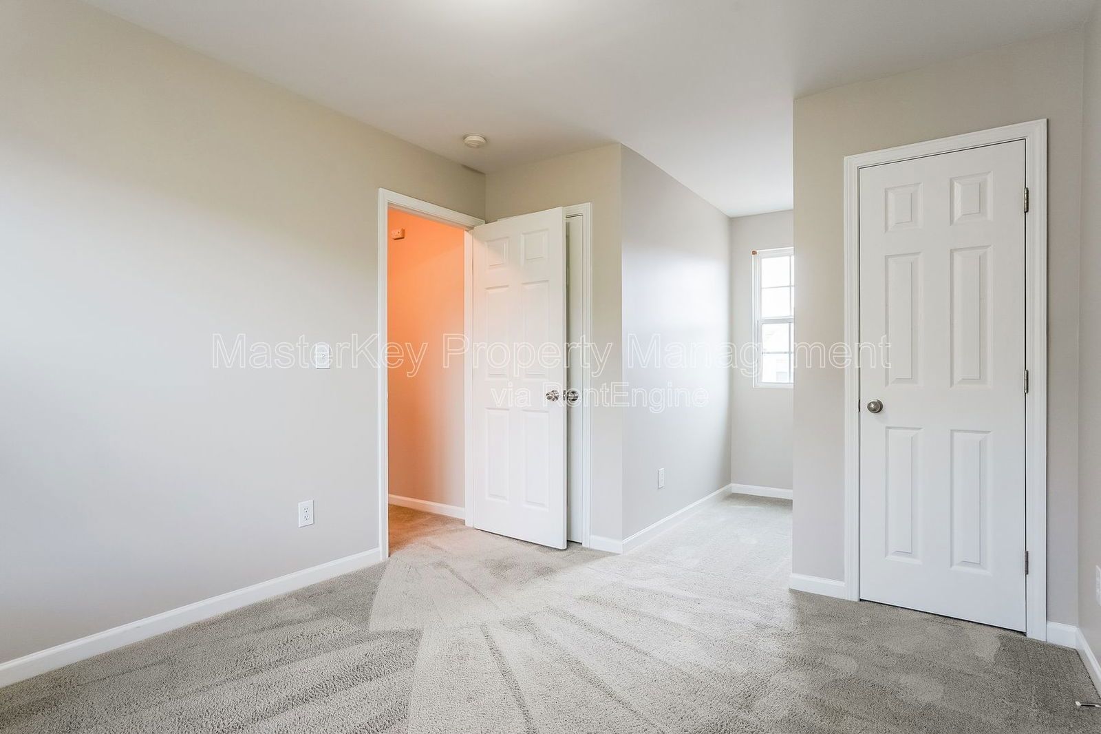 Charming 3-Bedroom, 2.5 Bathroom Single-Family in Raleigh, NC property image