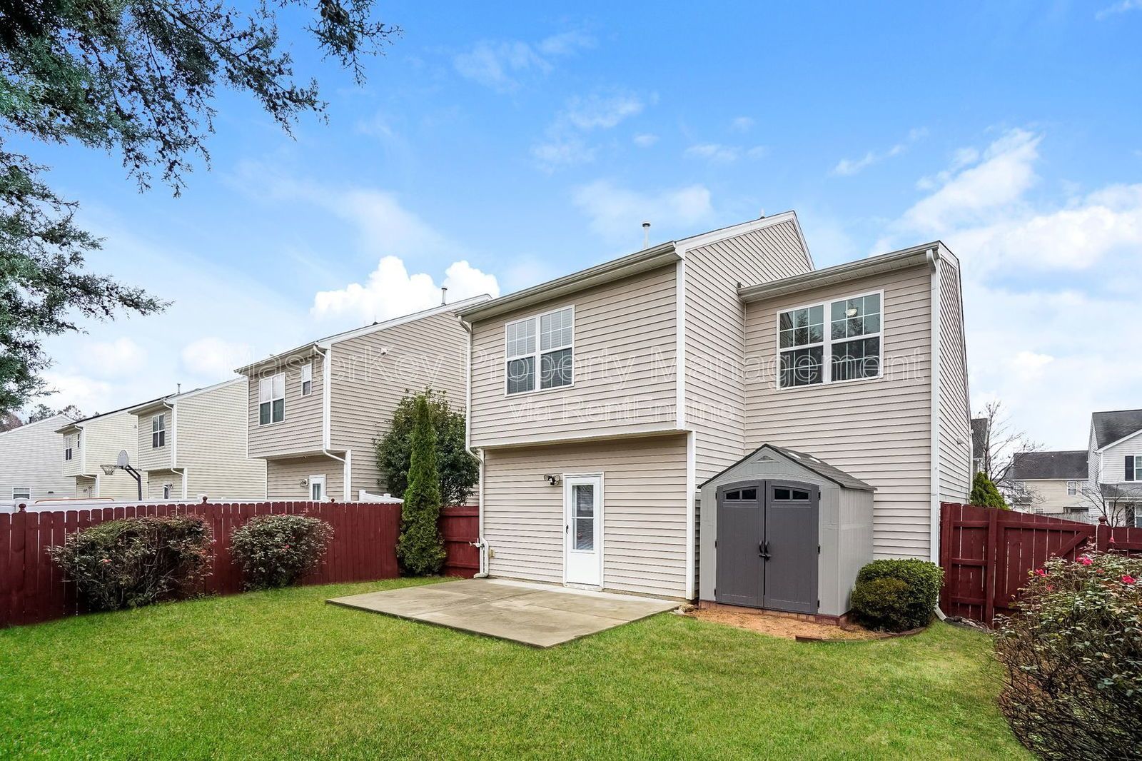 Charming 3-Bedroom, 2.5 Bathroom Single-Family in Raleigh, NC property image