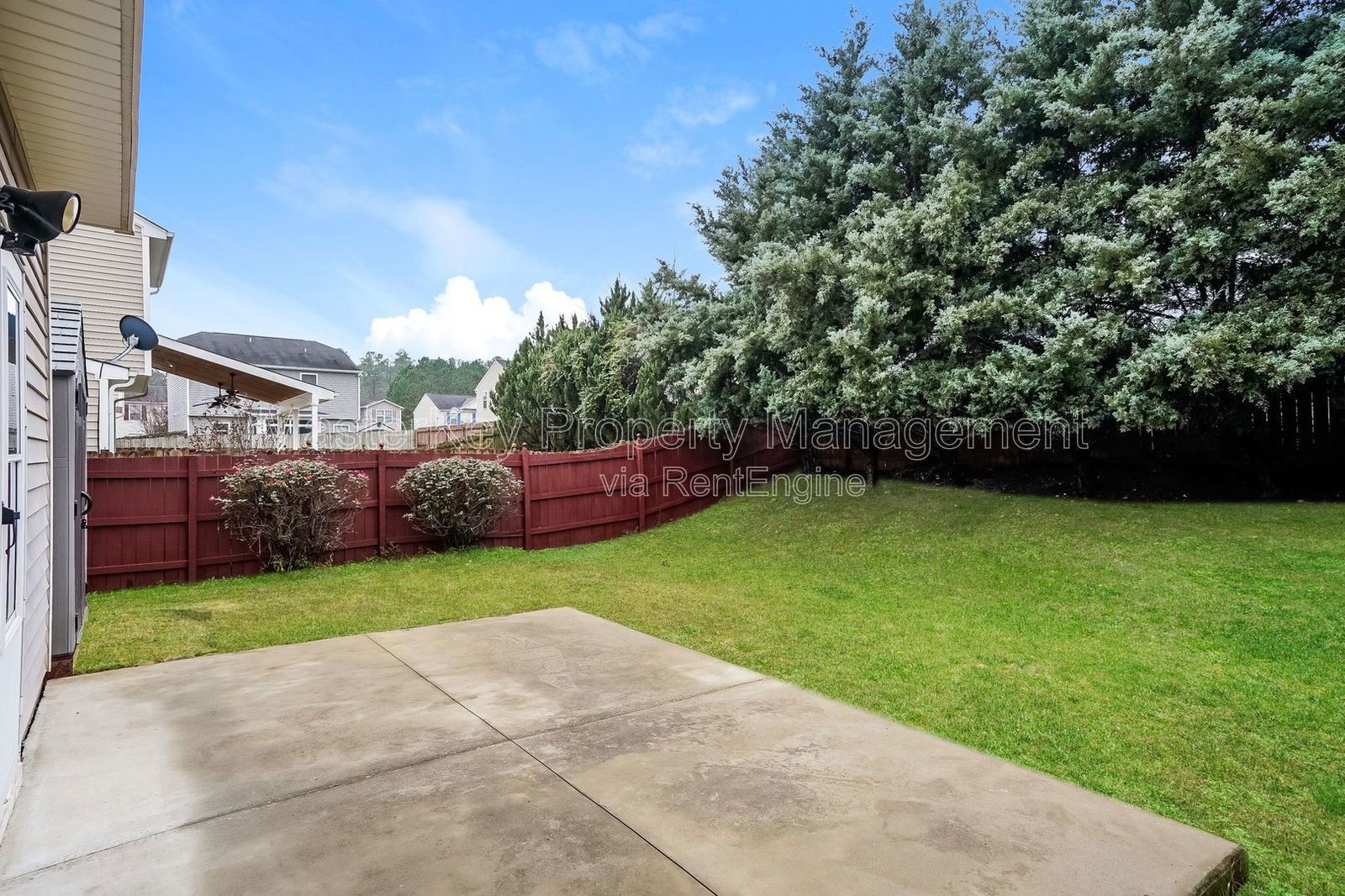 Charming 3-Bedroom, 2.5 Bathroom Single-Family in Raleigh, NC property image