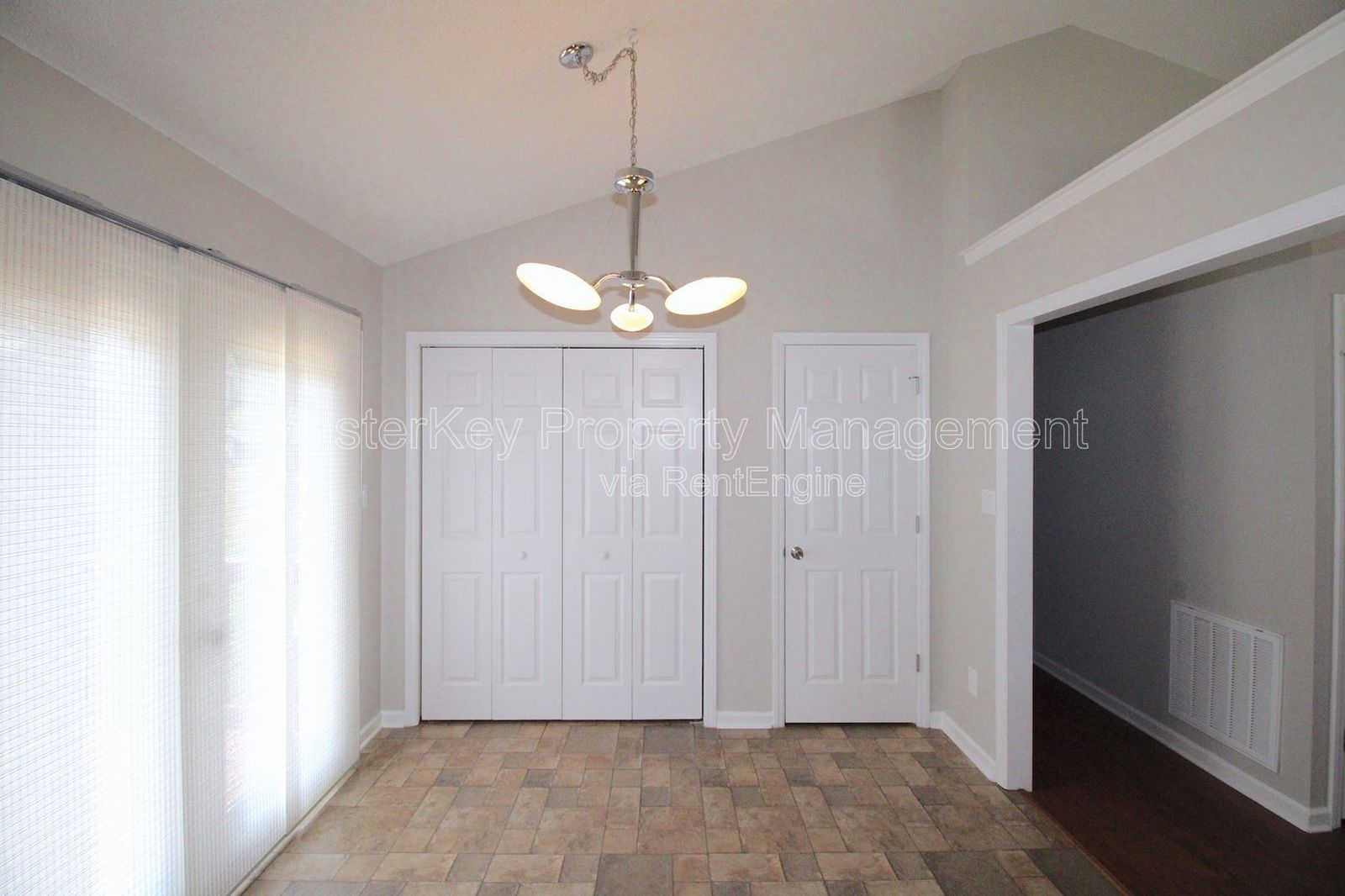 Beautiful 3 Bedroom Ranch Style Home in Holly Springs! property image