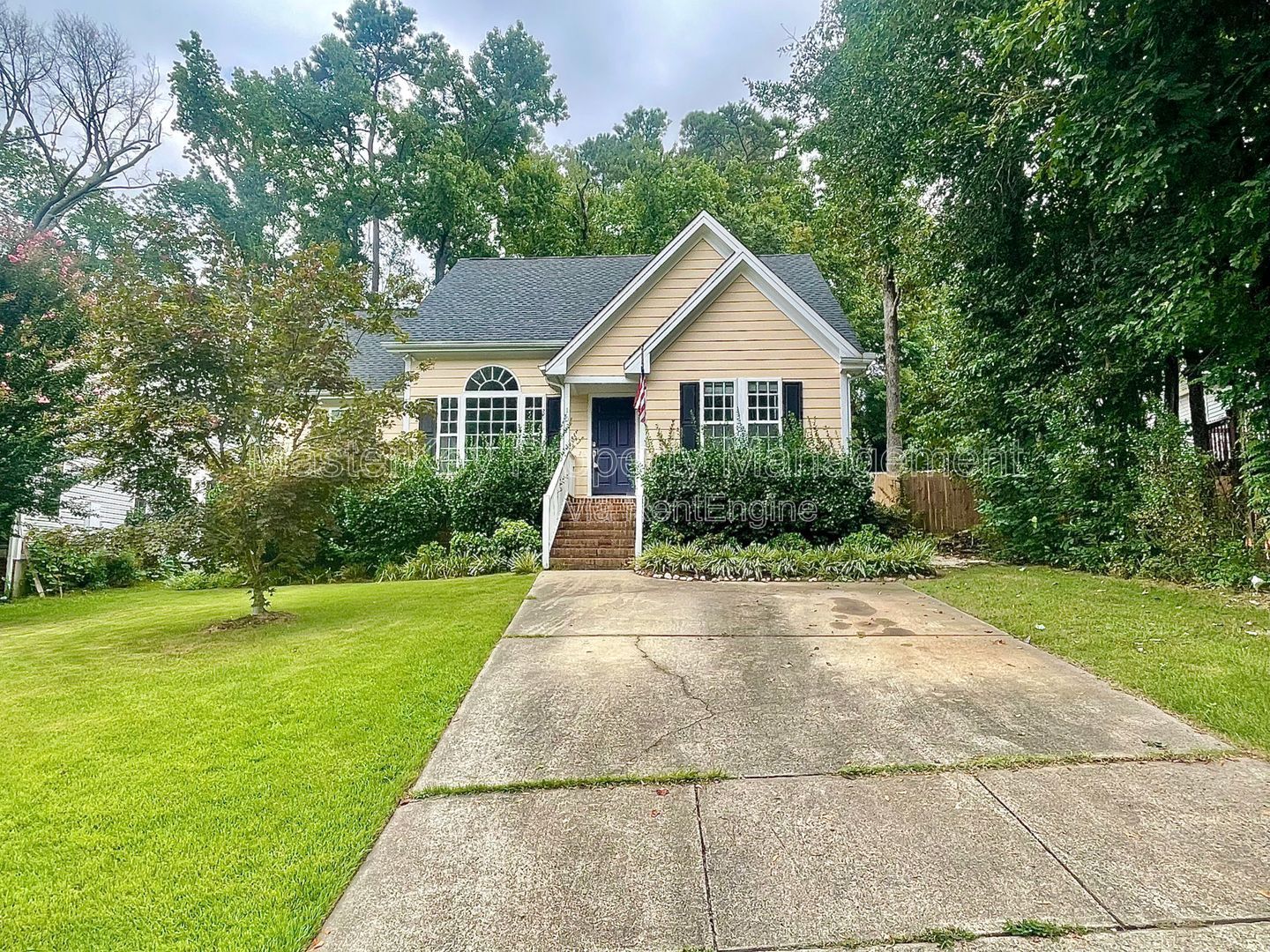 Ranch Style 3 Bedroom Home Near Downtown Apex! property image