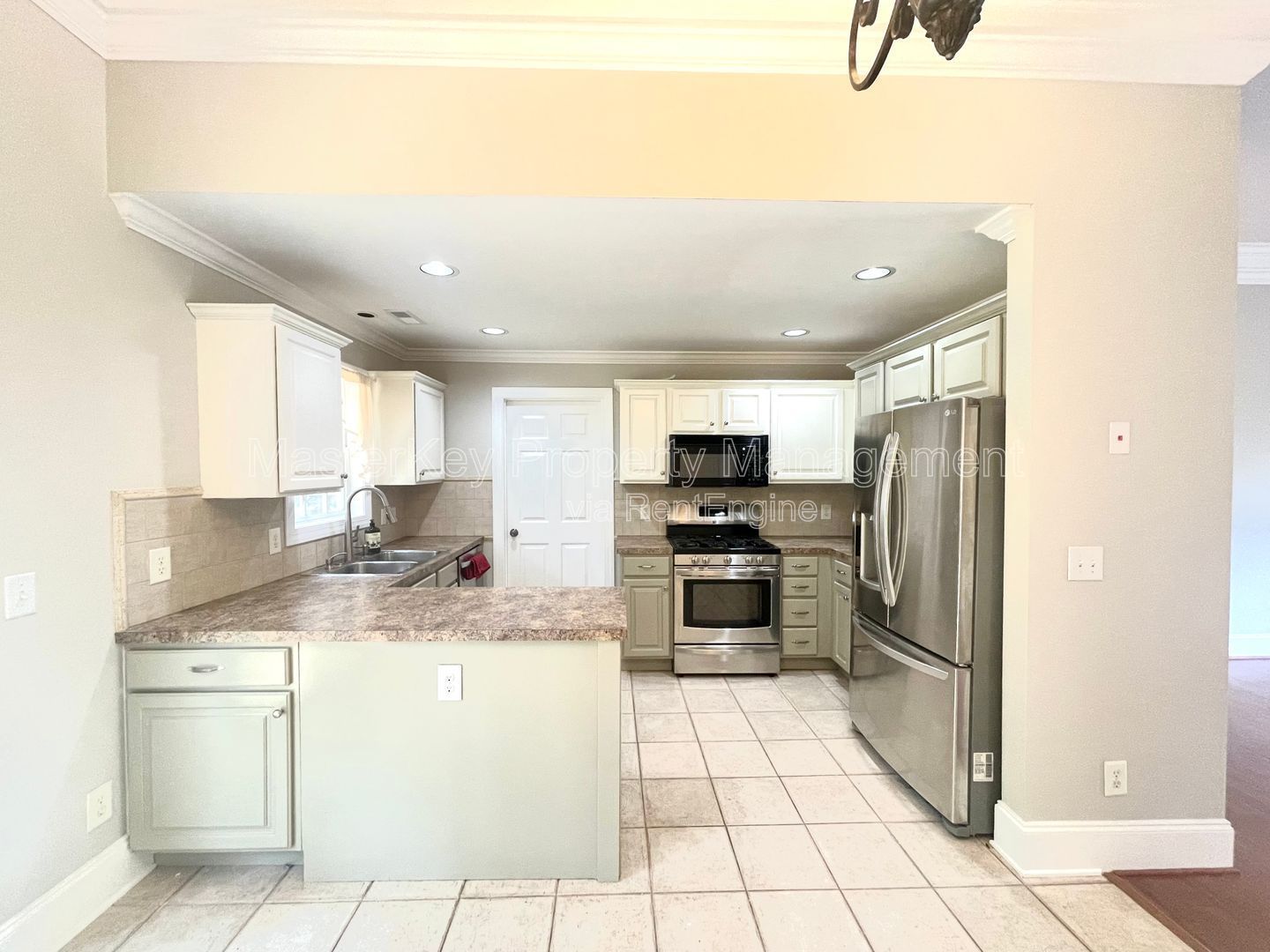 Ranch Style 3 Bedroom Home Near Downtown Apex! property image