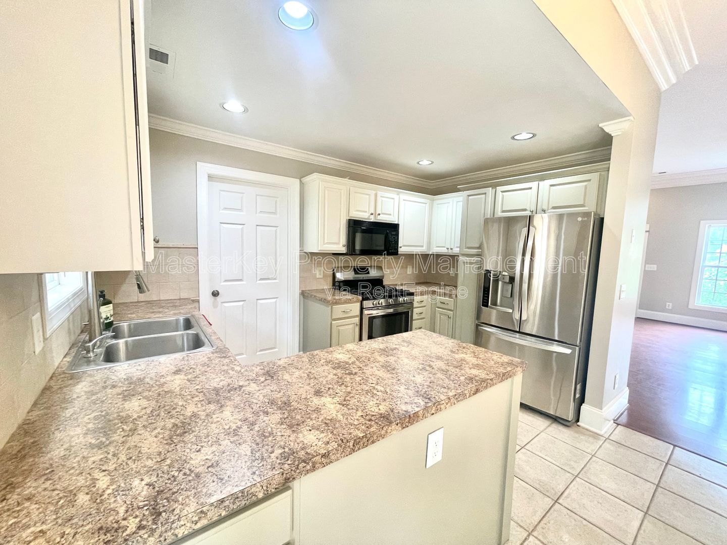 Ranch Style 3 Bedroom Home Near Downtown Apex! property image