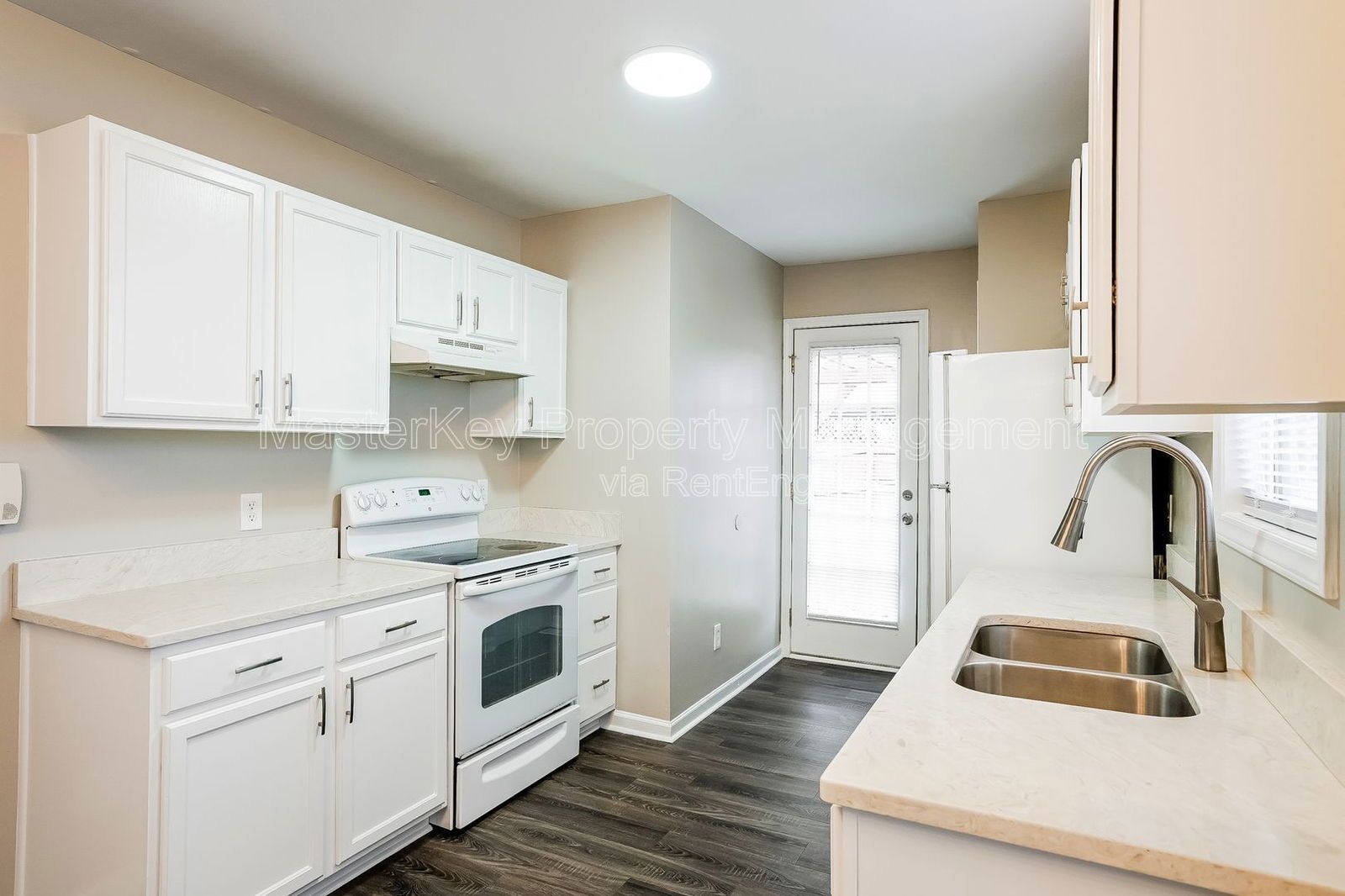 Charming 3-Bedroom, 2 Bathroom Single-Family in Raleigh, NC property image