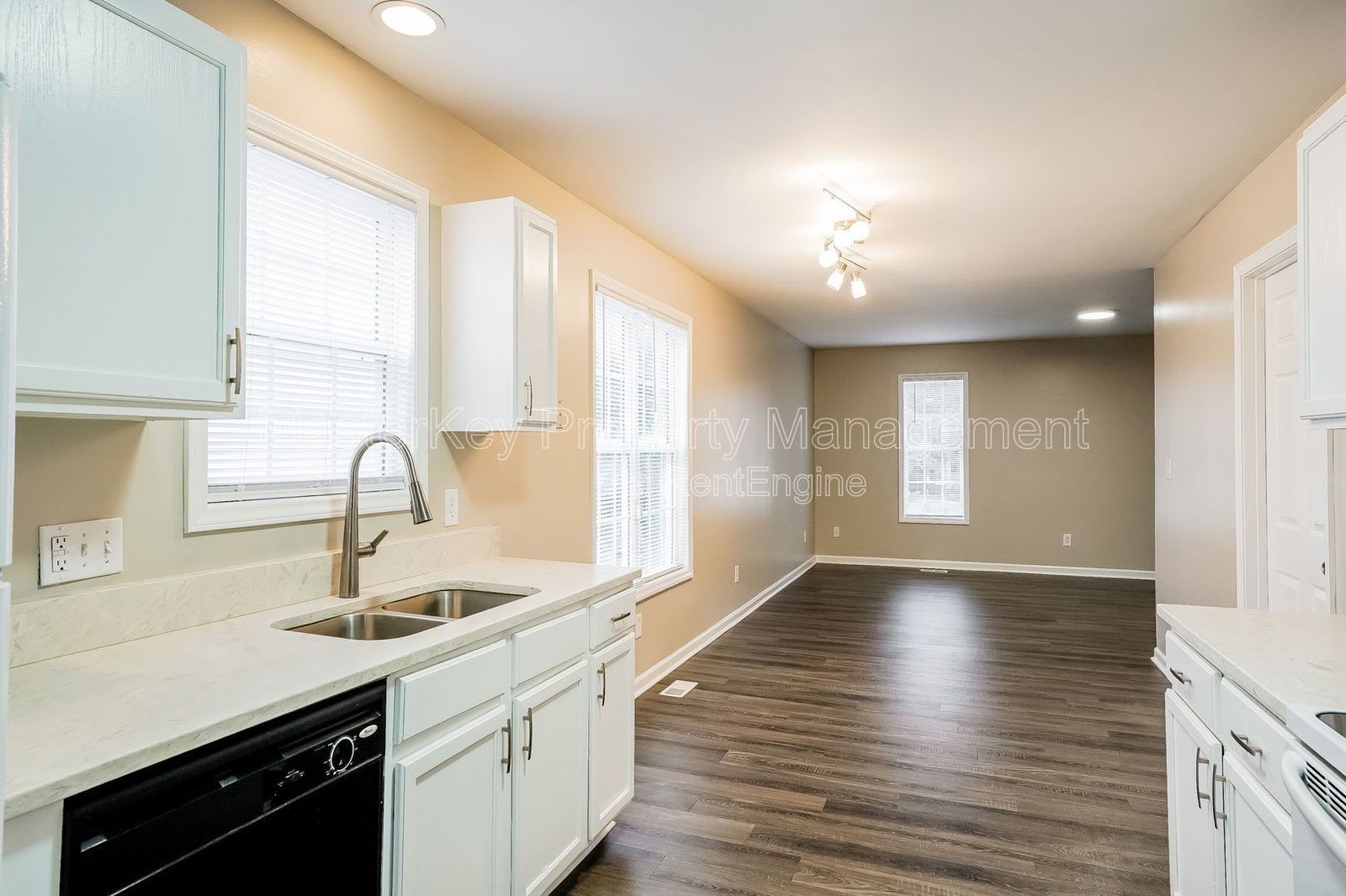 Charming 3-Bedroom, 2 Bathroom Single-Family in Raleigh, NC property image