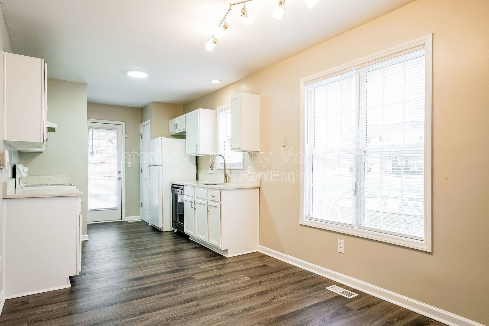 Charming 3-Bedroom, 2 Bathroom Single-Family in Raleigh, NC property image