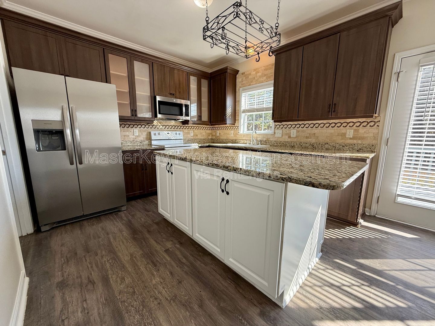 Scenic 4 Bedroom Home in Garner! Next to White Oak Shopping Center! property image