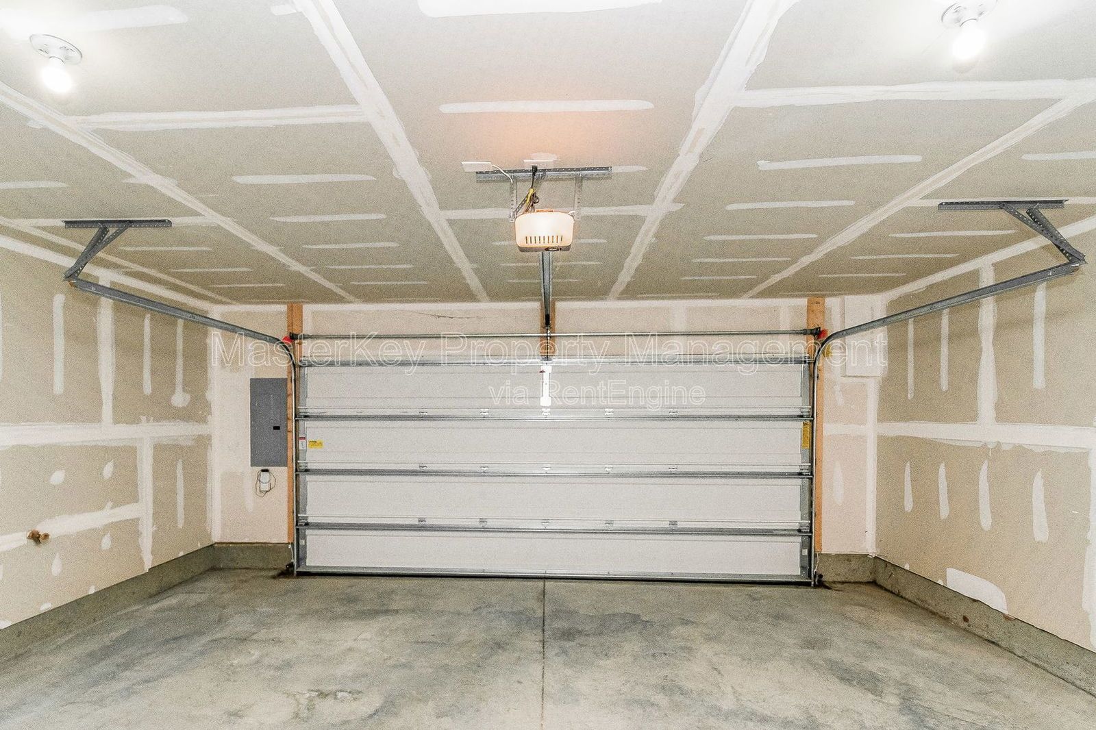 Beautiful Townhome in Villages of Apex property image