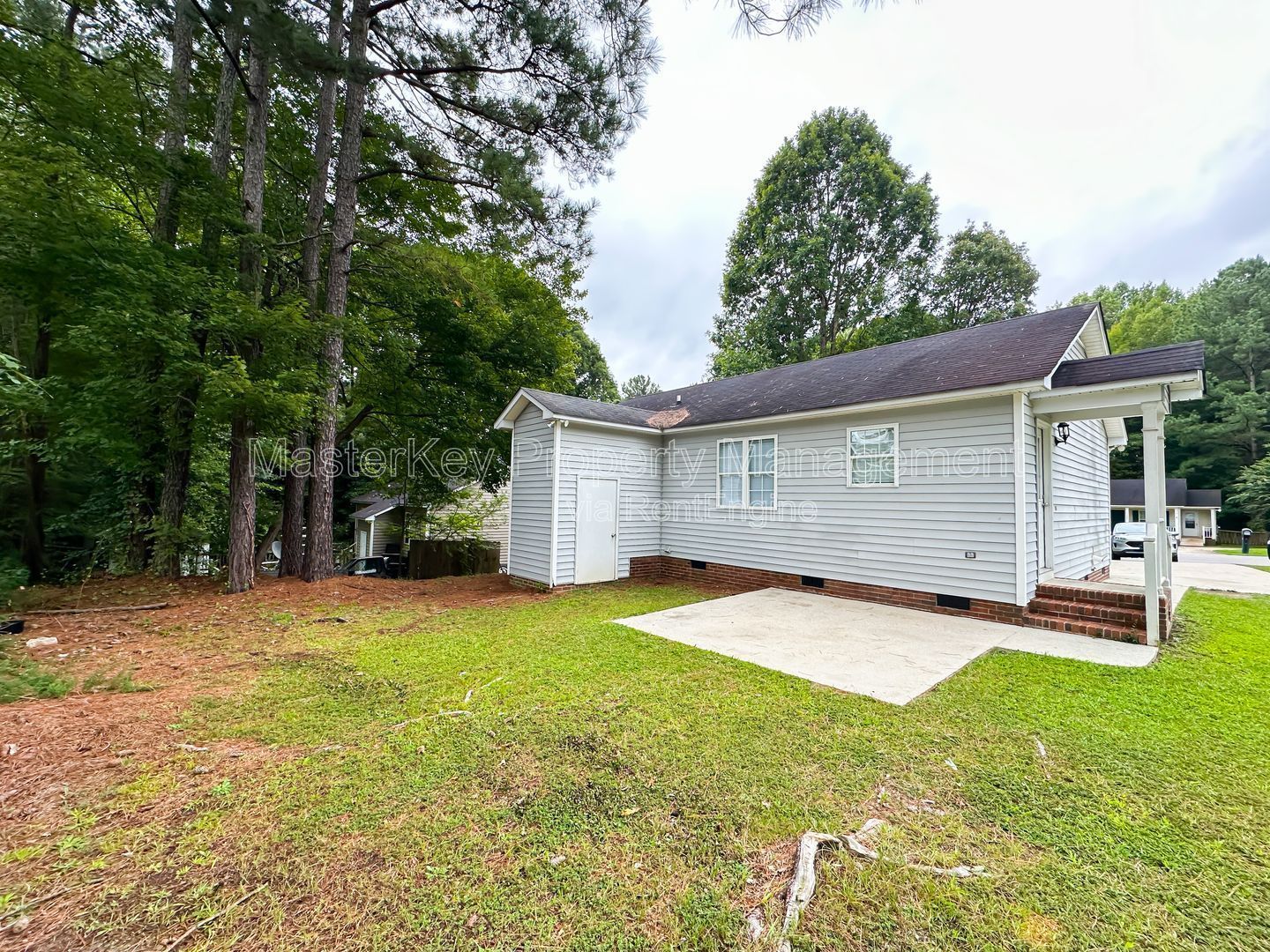 Cozy Corner Lot 3 Bedroom Home in Knightdale! property image