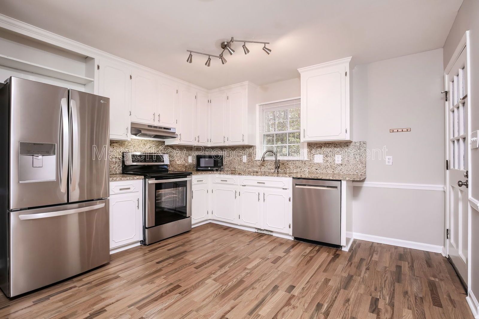 Spacious Split Level Home in Raleigh! property image