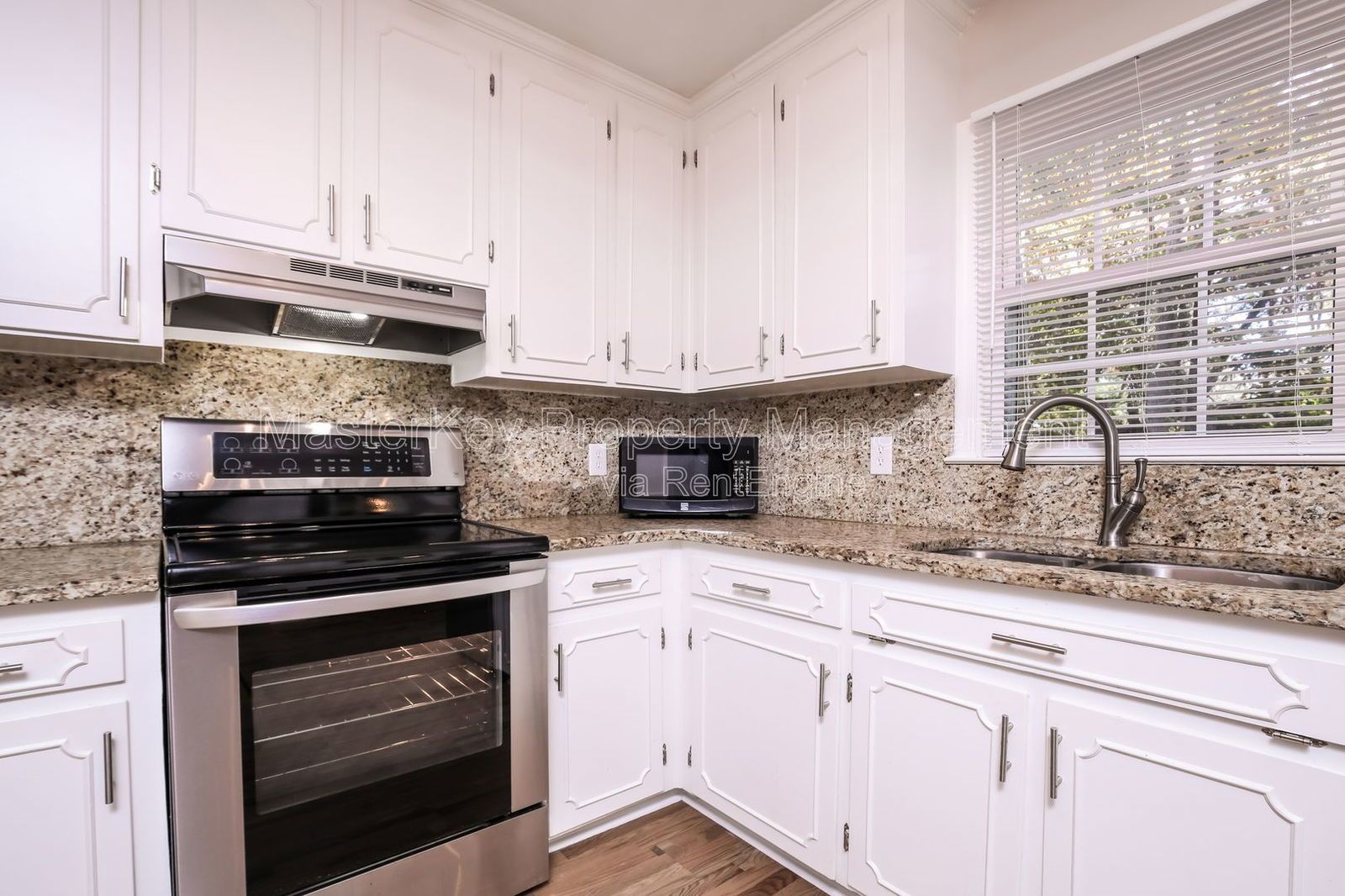 Spacious Split Level Home in Raleigh! property image