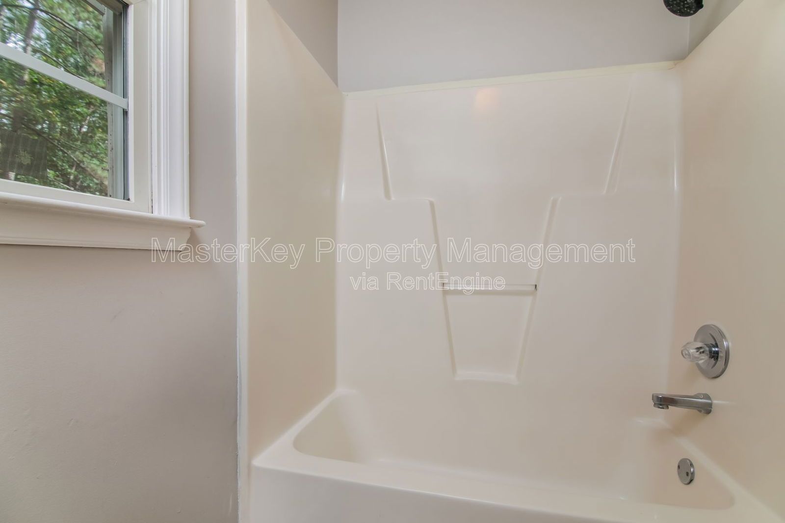 Inviting Ranch Home in Knightdale! $400 off first month's rent with signed lease by Dec 10 and move in before the end of 2025! property image