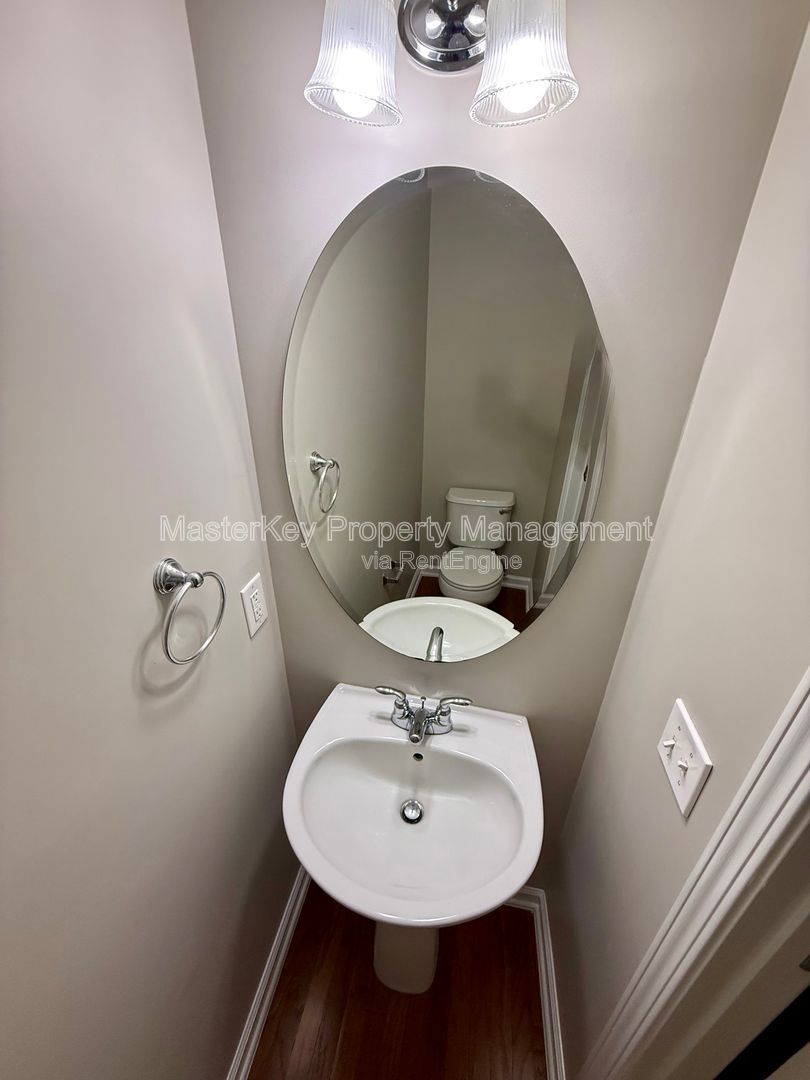 Inviting 3-Bedroom, 2.5 Bathroom Single-Family in Clayton, NC property image