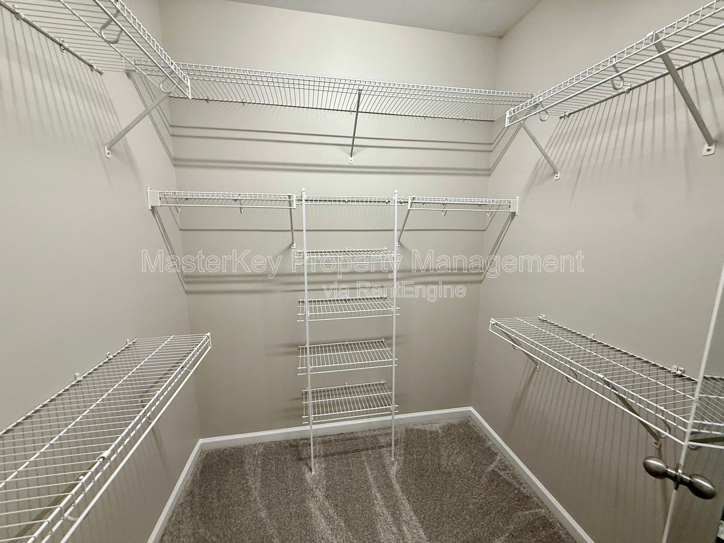 Inviting 3-Bedroom, 2.5 Bathroom Single-Family in Clayton, NC property image