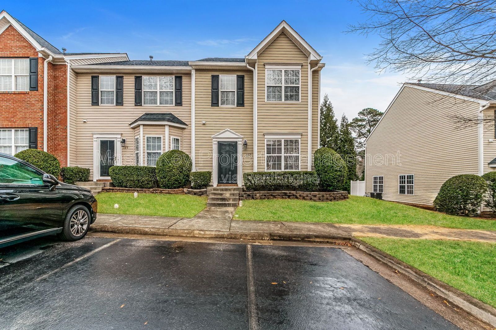 End Unit 3 Bedroom Townhome in Apex! property image