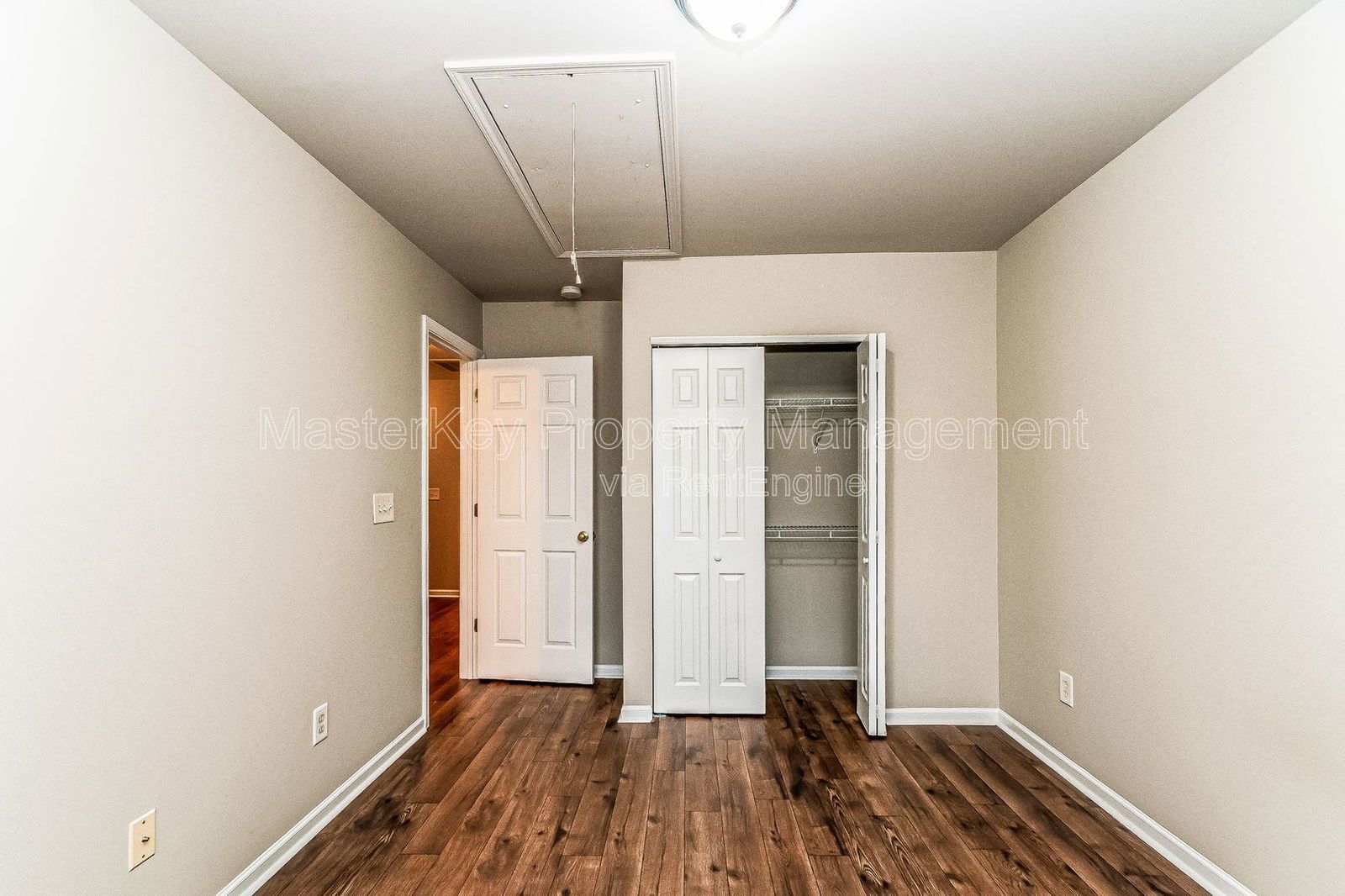 End Unit 3 Bedroom Townhome in Apex! property image