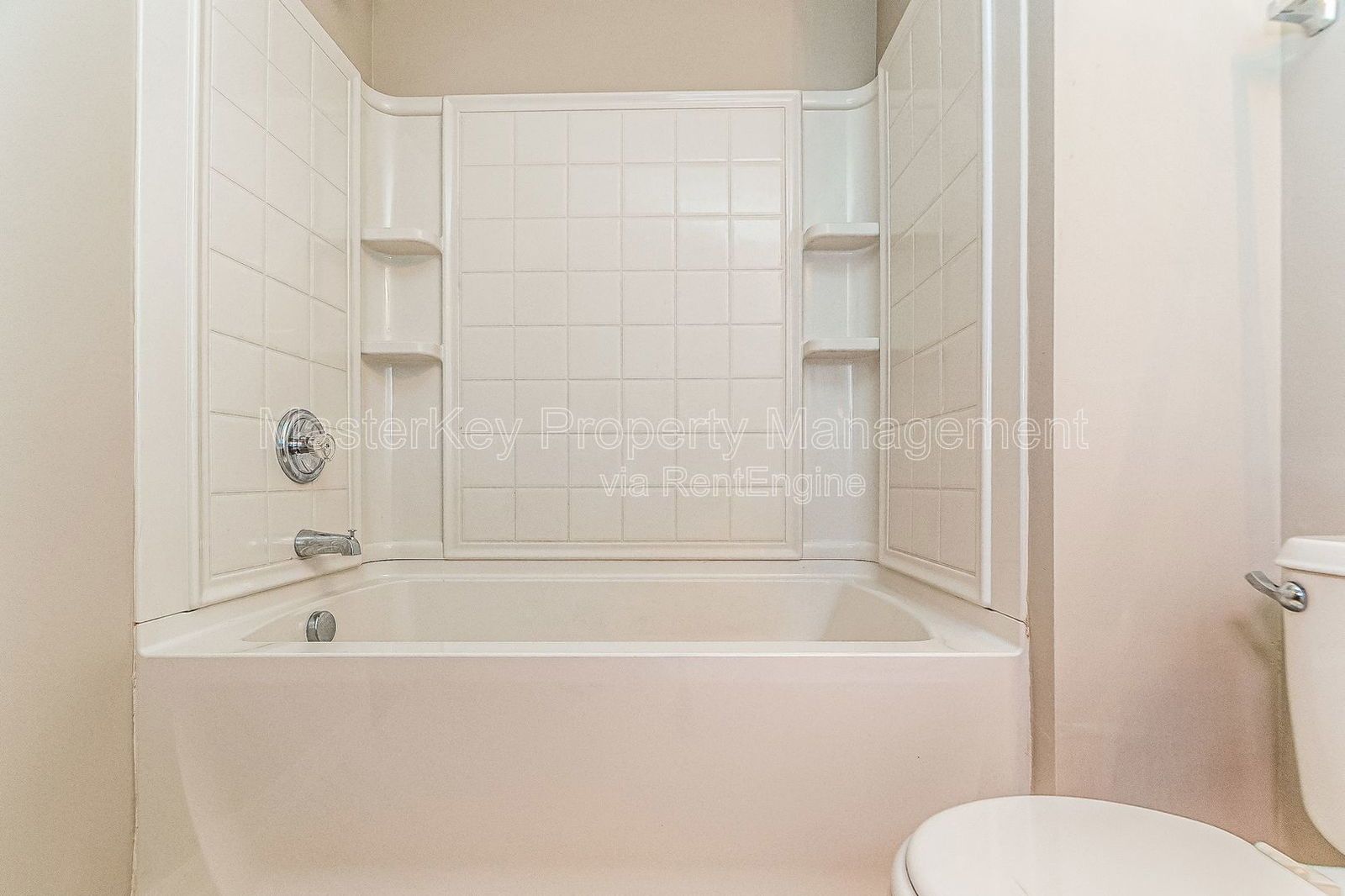 End Unit 3 Bedroom Townhome in Apex! property image