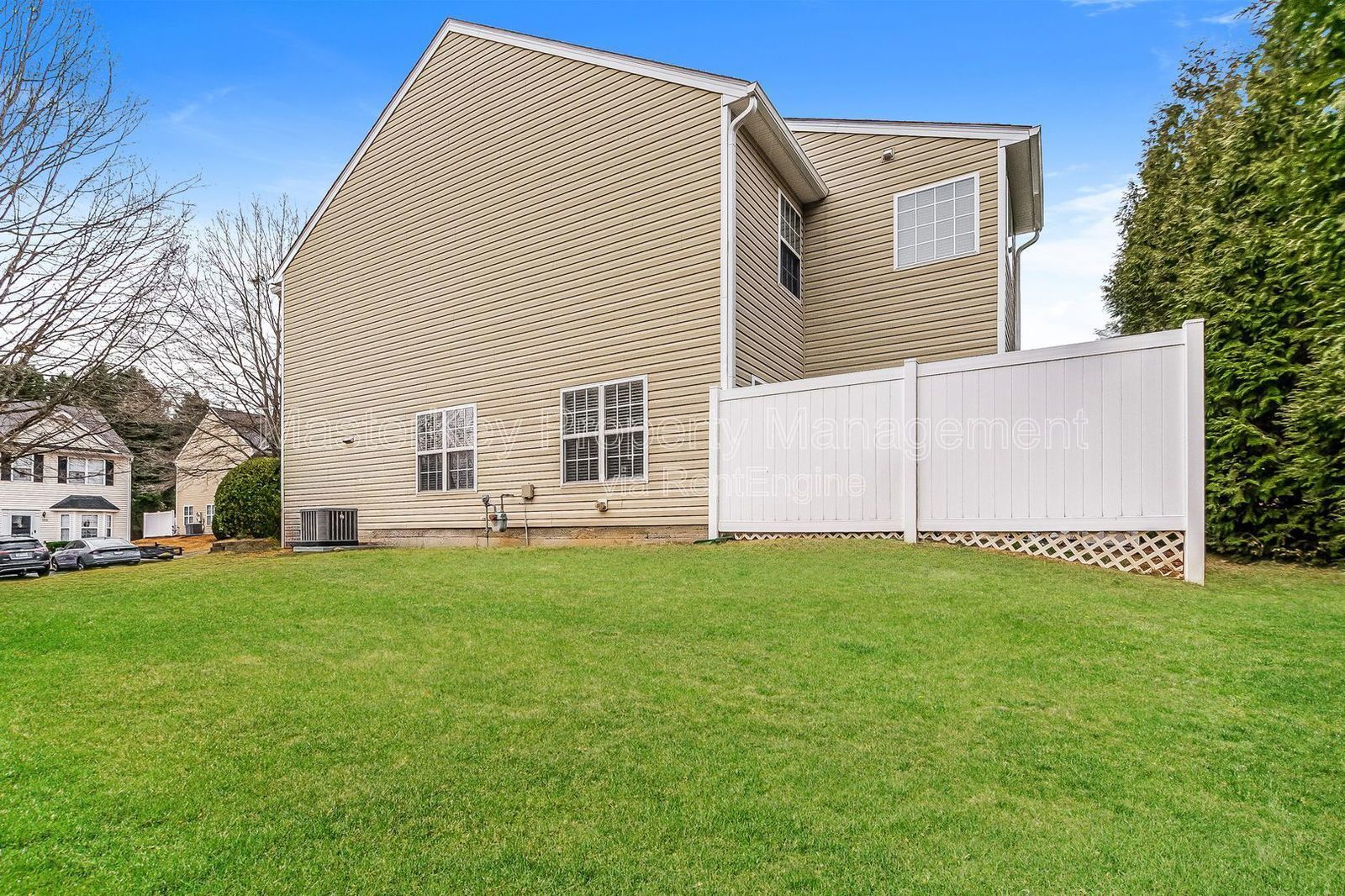 End Unit 3 Bedroom Townhome in Apex! property image