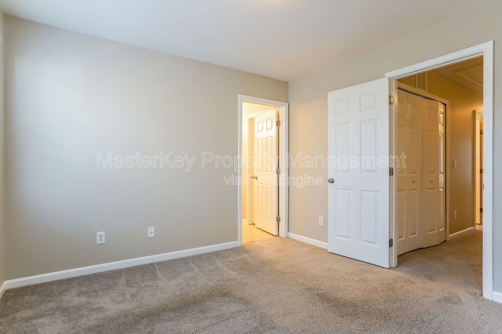 Well Maintained 2 Story Townhome! property image