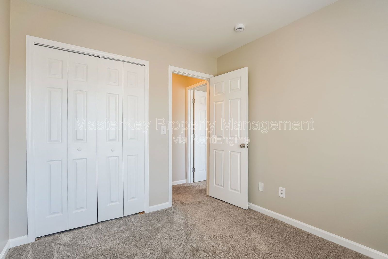 Well Maintained 2 Story Townhome! property image