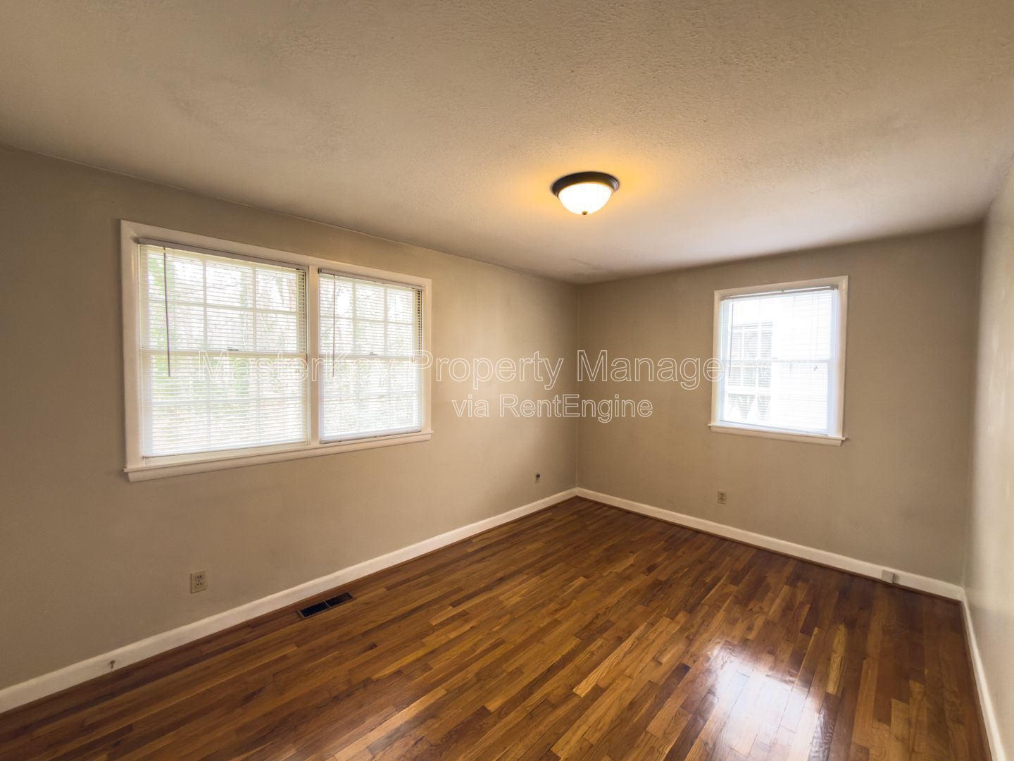 Spacious 4 Bedroom Home in Raleigh! Near North Hills Club! property image