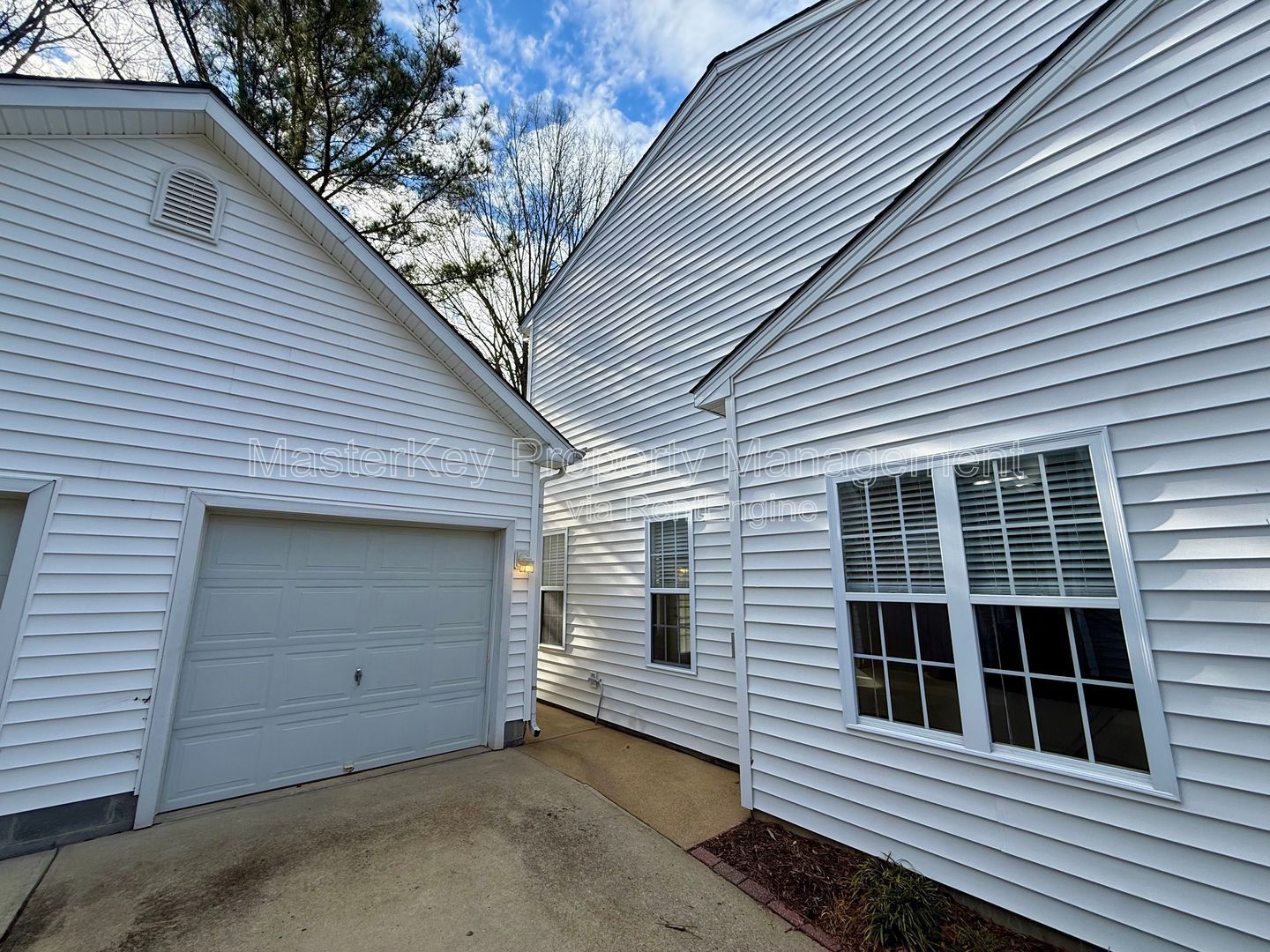 Comfortable 3-Bedroom, 2.5 Bathroom Townhome in Apex, NC property image
